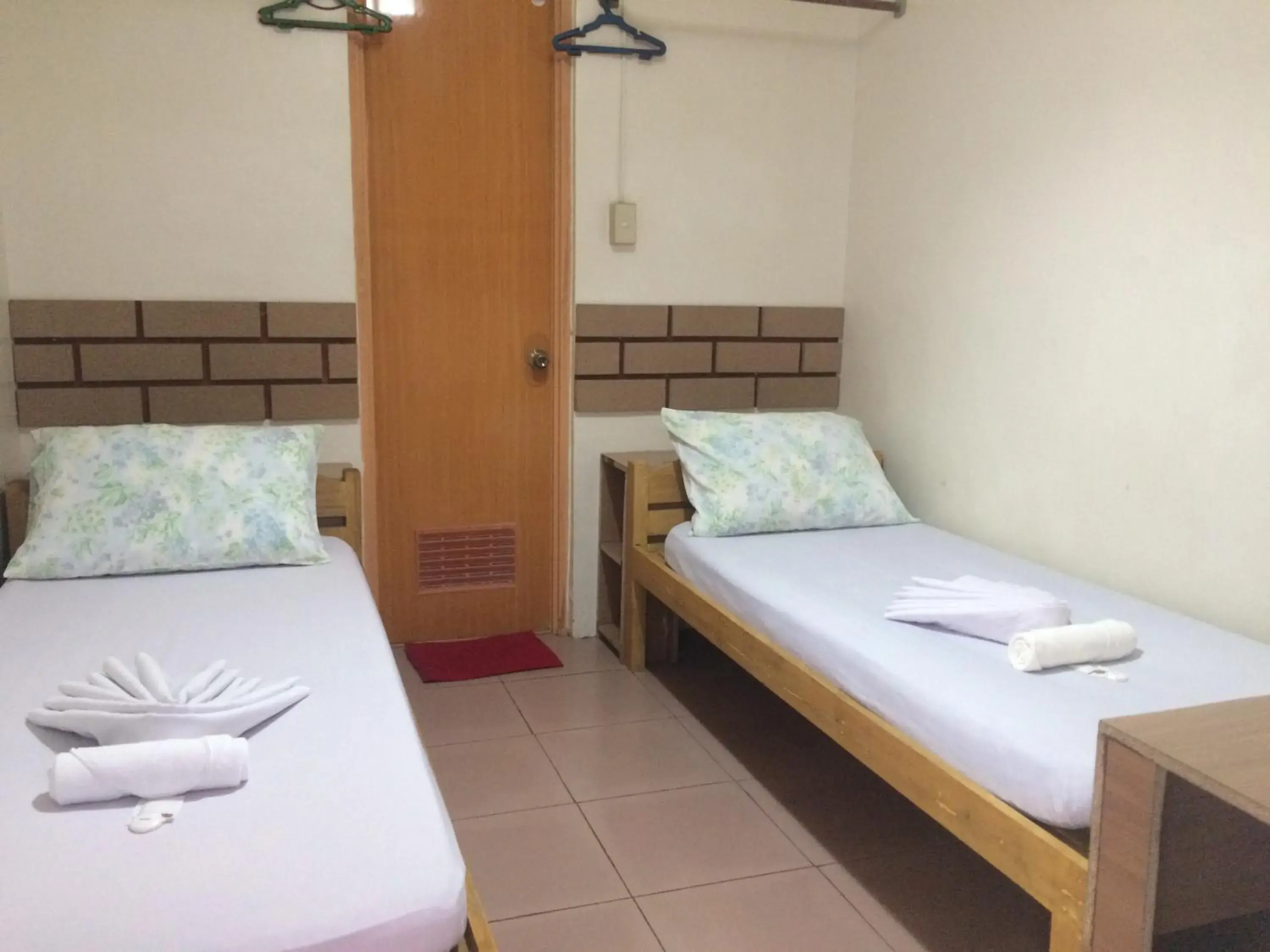 Standard Twin Room in CrisFil's Lodge Incorporated Standard Twin Room in CrisFil's Lodge Incorporated