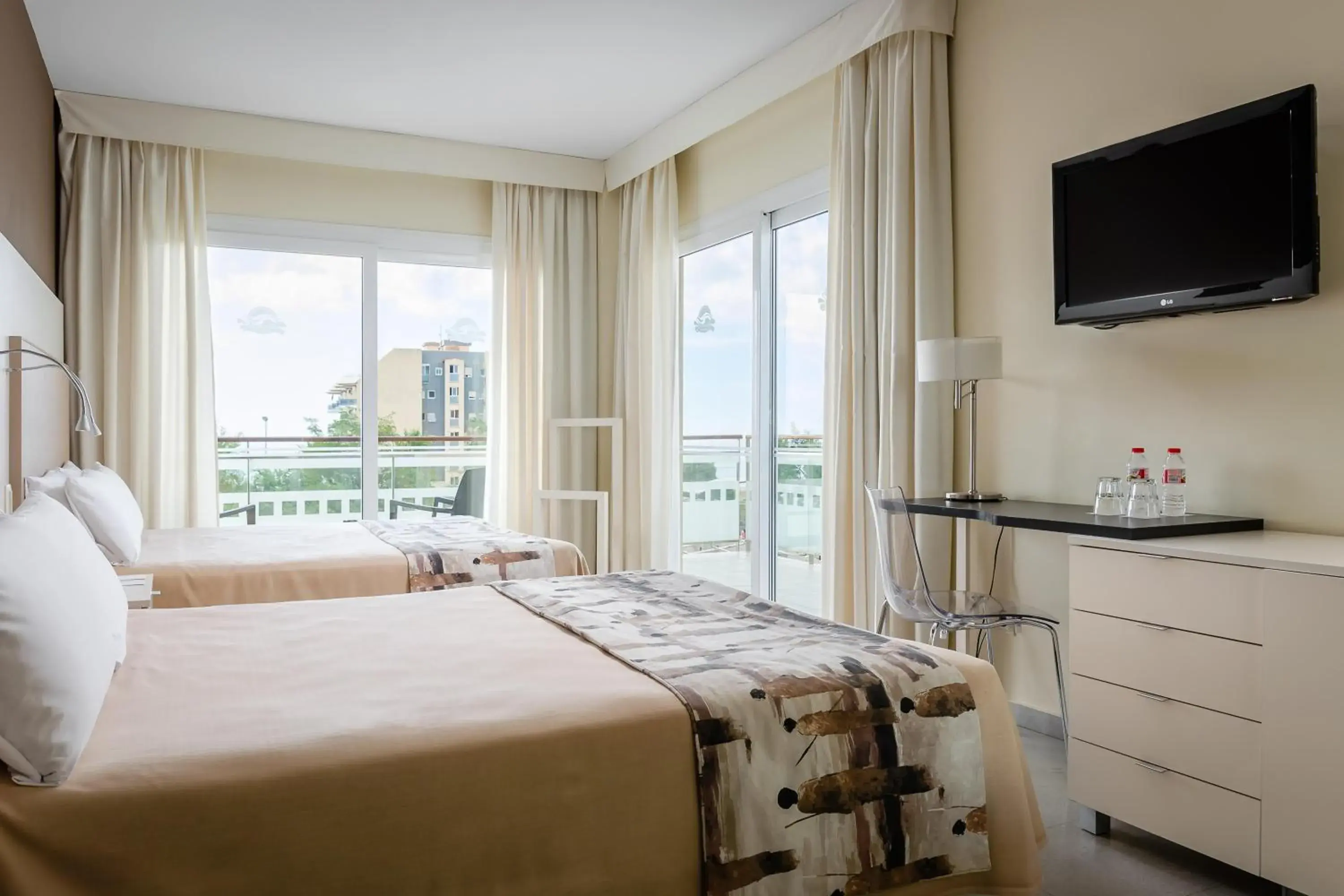 Premium Double Room in ALEGRIA Caprici Verd 4 Sup Premium Double Room in ALEGRIA Caprici Verd 4 Sup