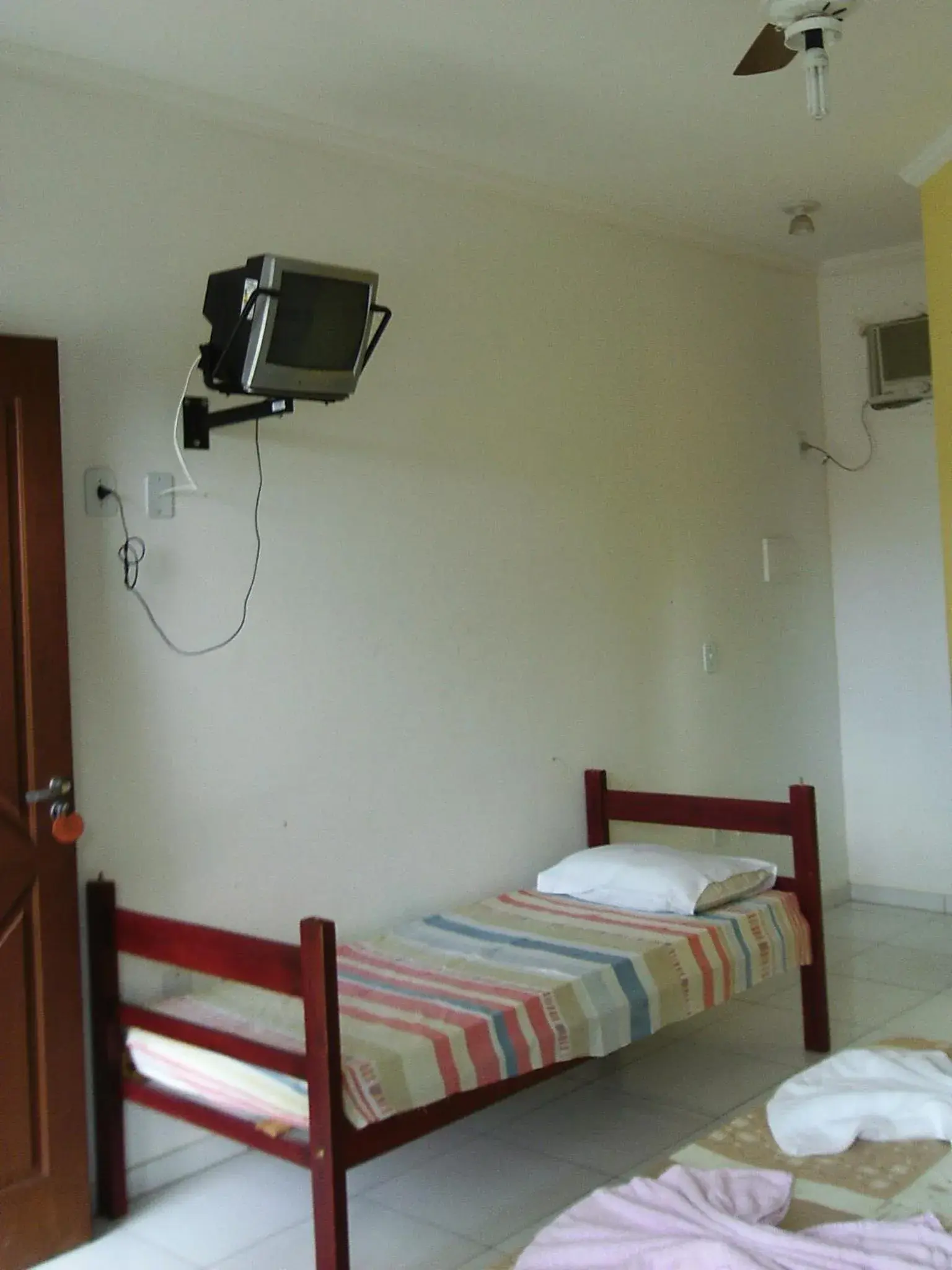 Triple Room in Pousada Lua de Tomate Triple Room in Pousada Lua de Tomate