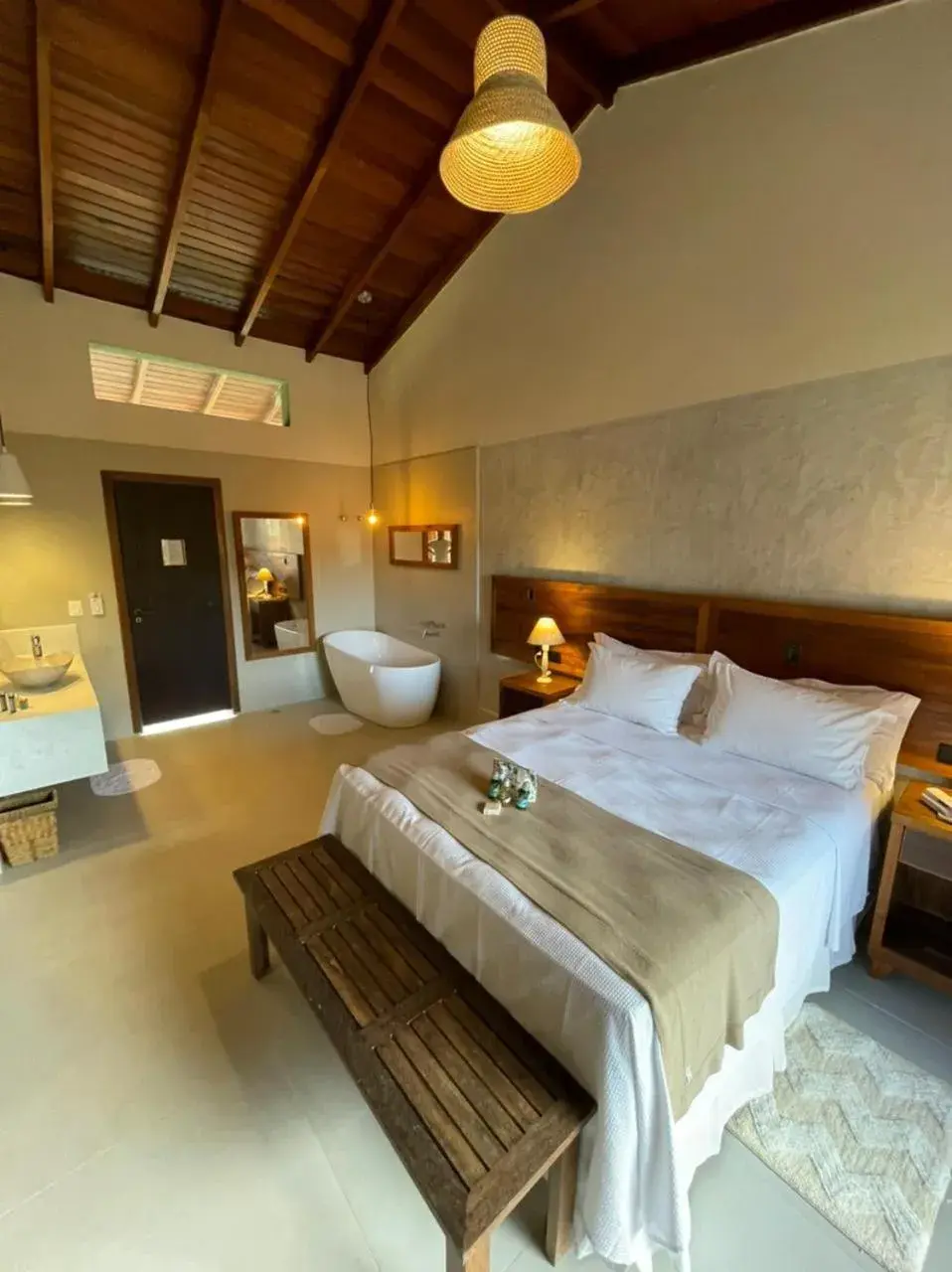 King Room with Balcony in Hiu Hotel King Room with Balcony in Hiu Hotel