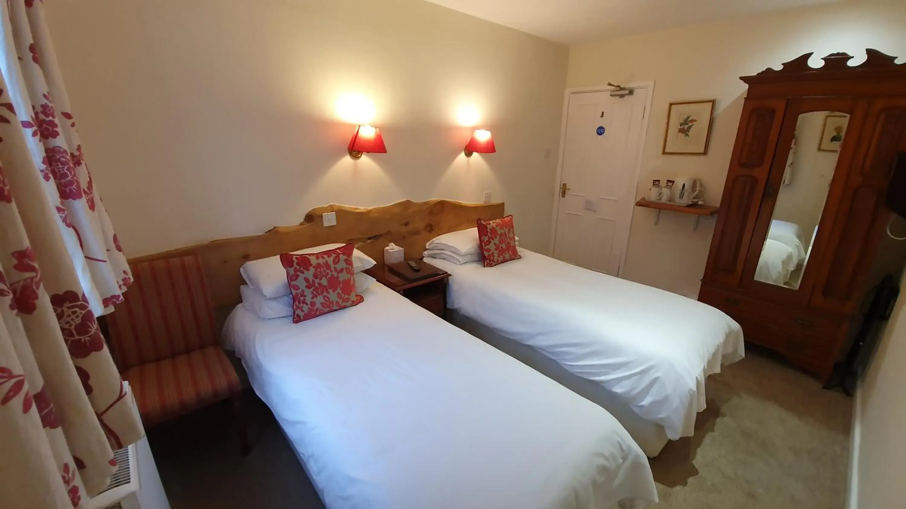 Twin Room in Trengilly Wartha Inn Twin Room in Trengilly Wartha Inn