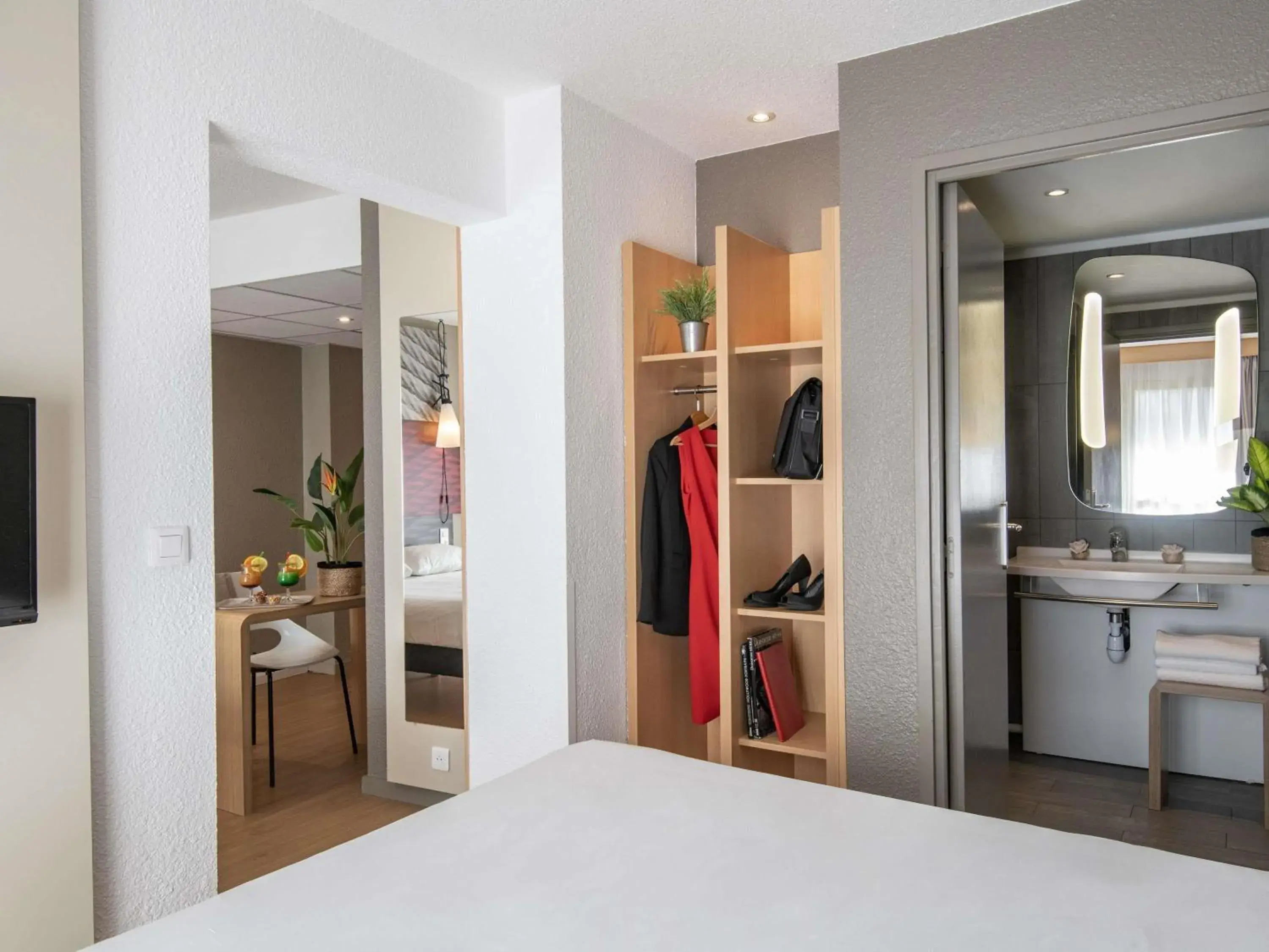 Standard Double Room with Two Double Beds in ibis Cannes Plage La Bocca Standard Double Room with Two Double Beds in ibis Cannes Plage La Bocca