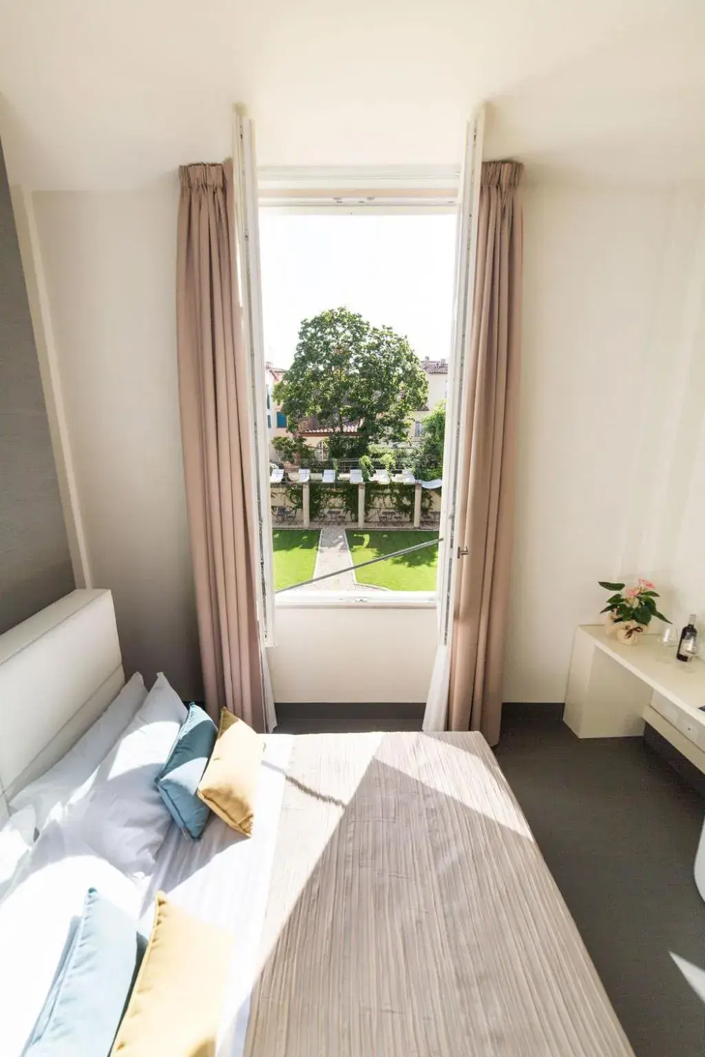 Double Room with Garden View in LUCUS Exclusive Bed and Breakfast Double Room with Garden View in LUCUS Exclusive Bed and Breakfast