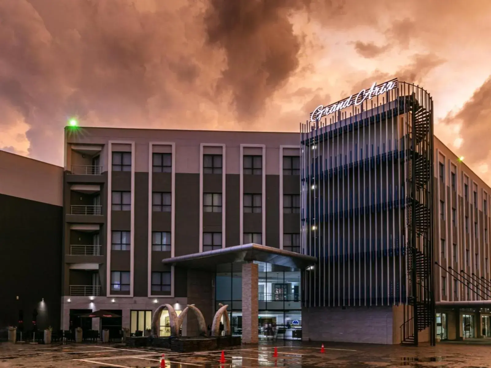 The Grand Aria Hotel and Conference Centre The Grand Aria Hotel and Conference Centre