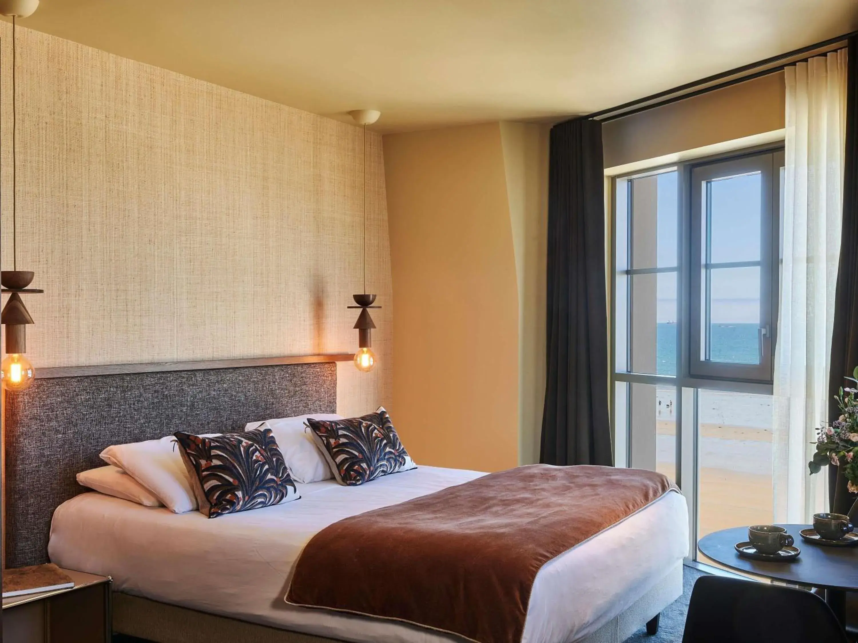 Suite with Double Bed in Mercure St Malo Front de Mer Suite with Double Bed in Mercure St Malo Front de Mer