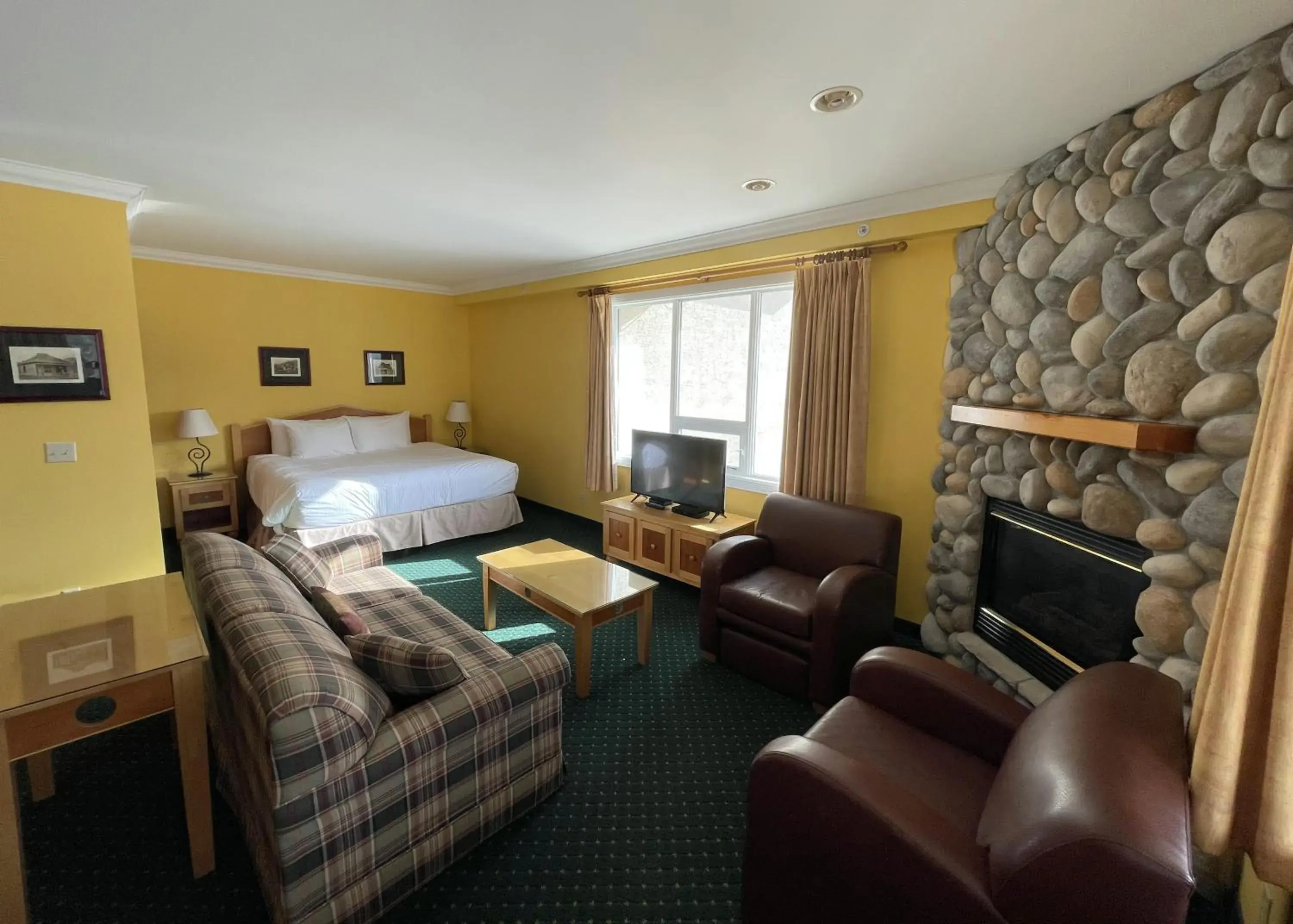 Luxury Studio with King Bed - Non Pet Friendly in Park Place Lodge Luxury Studio with King Bed - Non Pet Friendly in Park Place Lodge