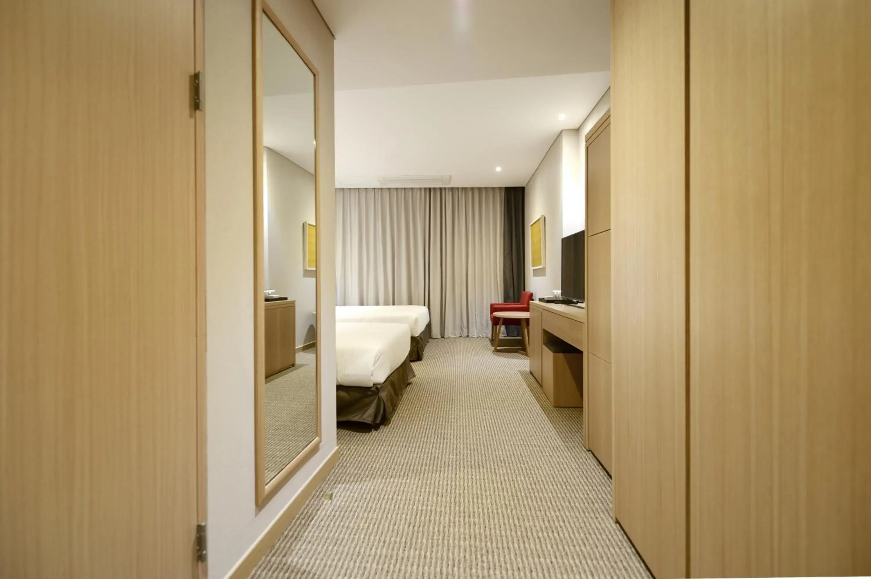 Superior Twin Room in Hotel New Oriental Myeongdong Superior Twin Room in Hotel New Oriental Myeongdong
