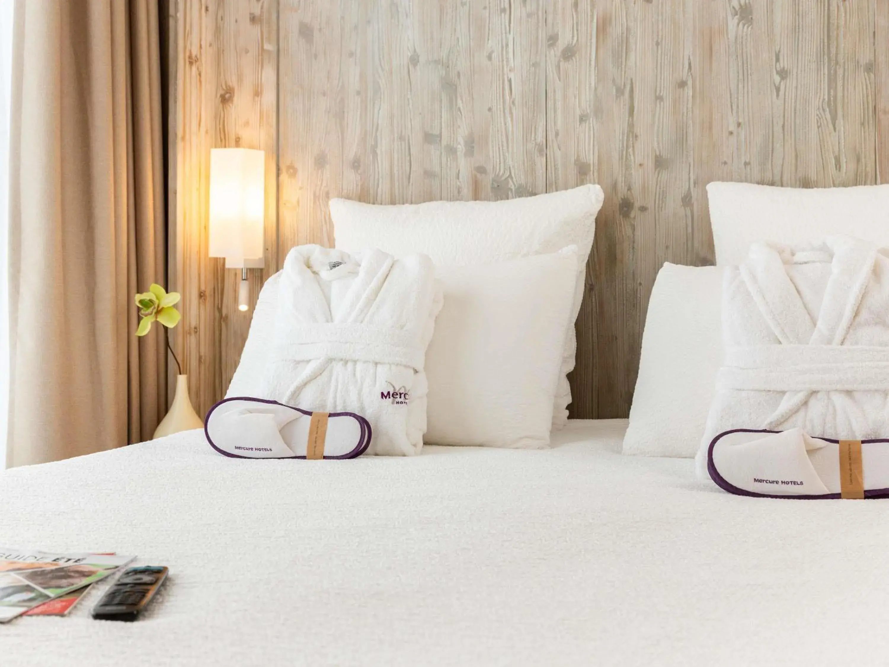 Suite with One Double Bed and View in Mercure Millau Suite with One Double Bed and View in Mercure Millau