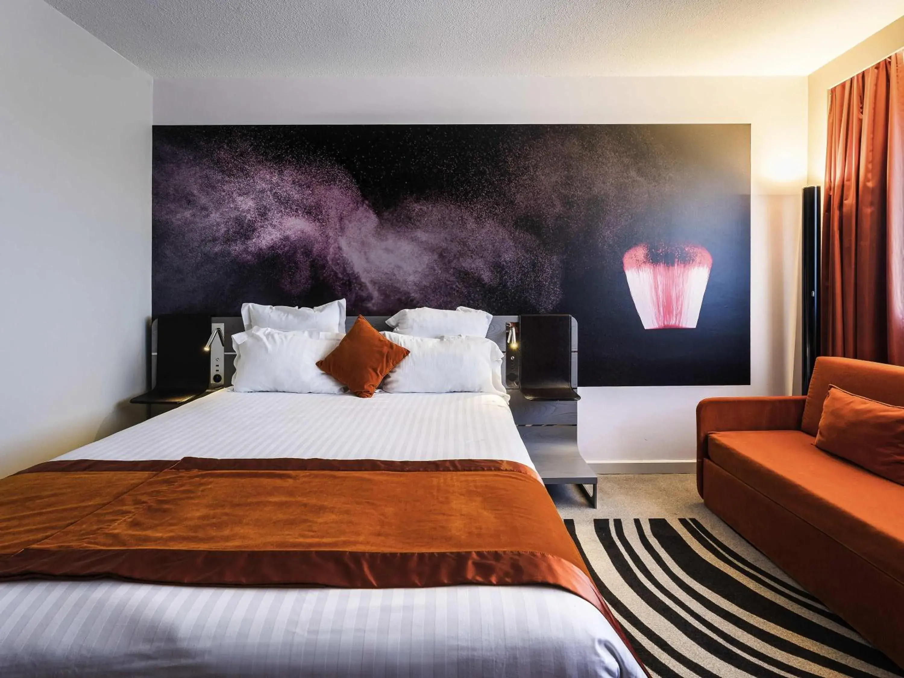 Classic Double Room with Sofa Bed in Novotel Orléans Saint Jean de Braye Classic Double Room with Sofa Bed in Novotel Orléans Saint Jean de Braye