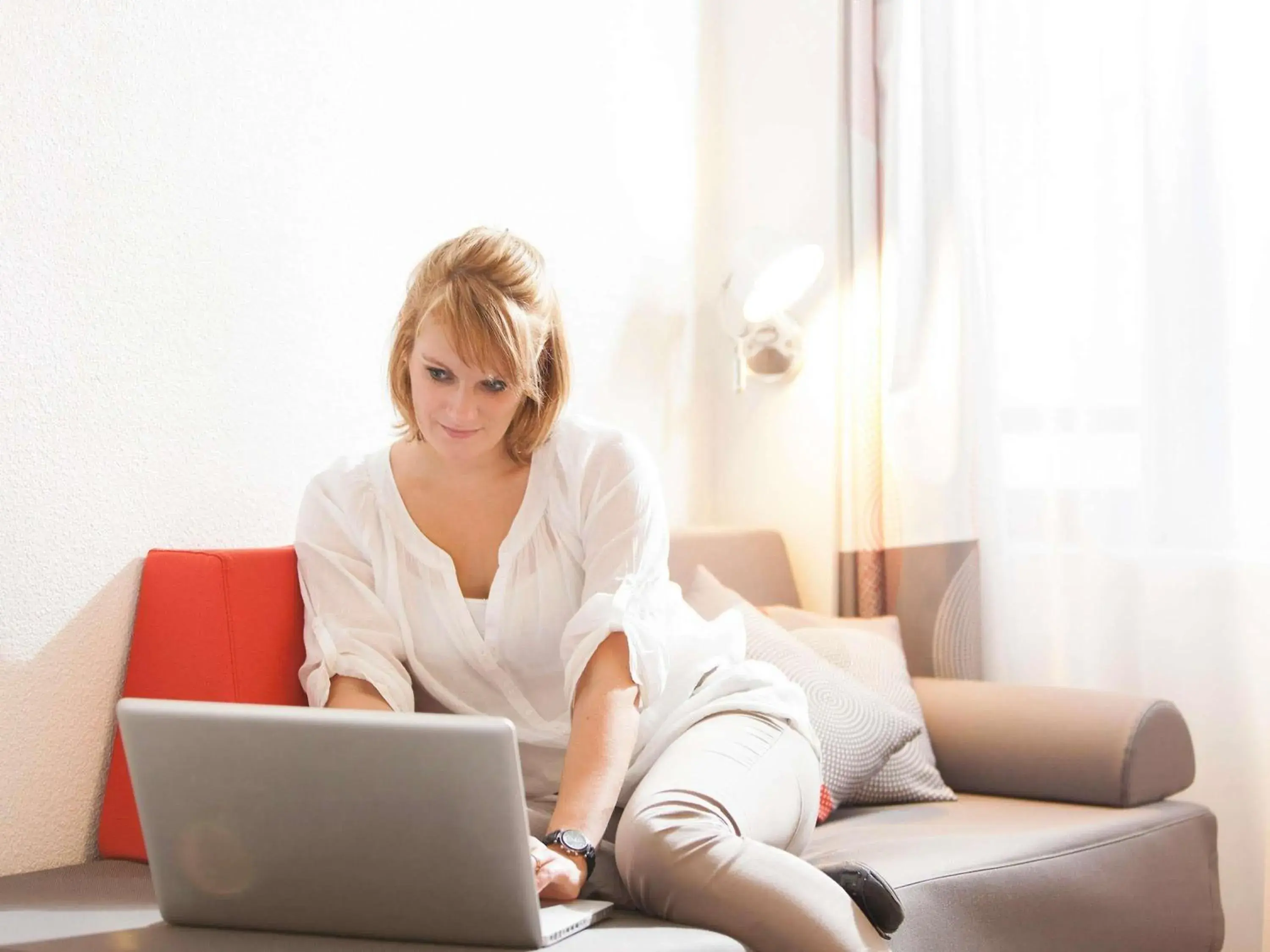 Executive Queen Room with Double Sofa Bed in Novotel Paris Rueil Malmaison Executive Queen Room with Double Sofa Bed in Novotel Paris Rueil Malmaison
