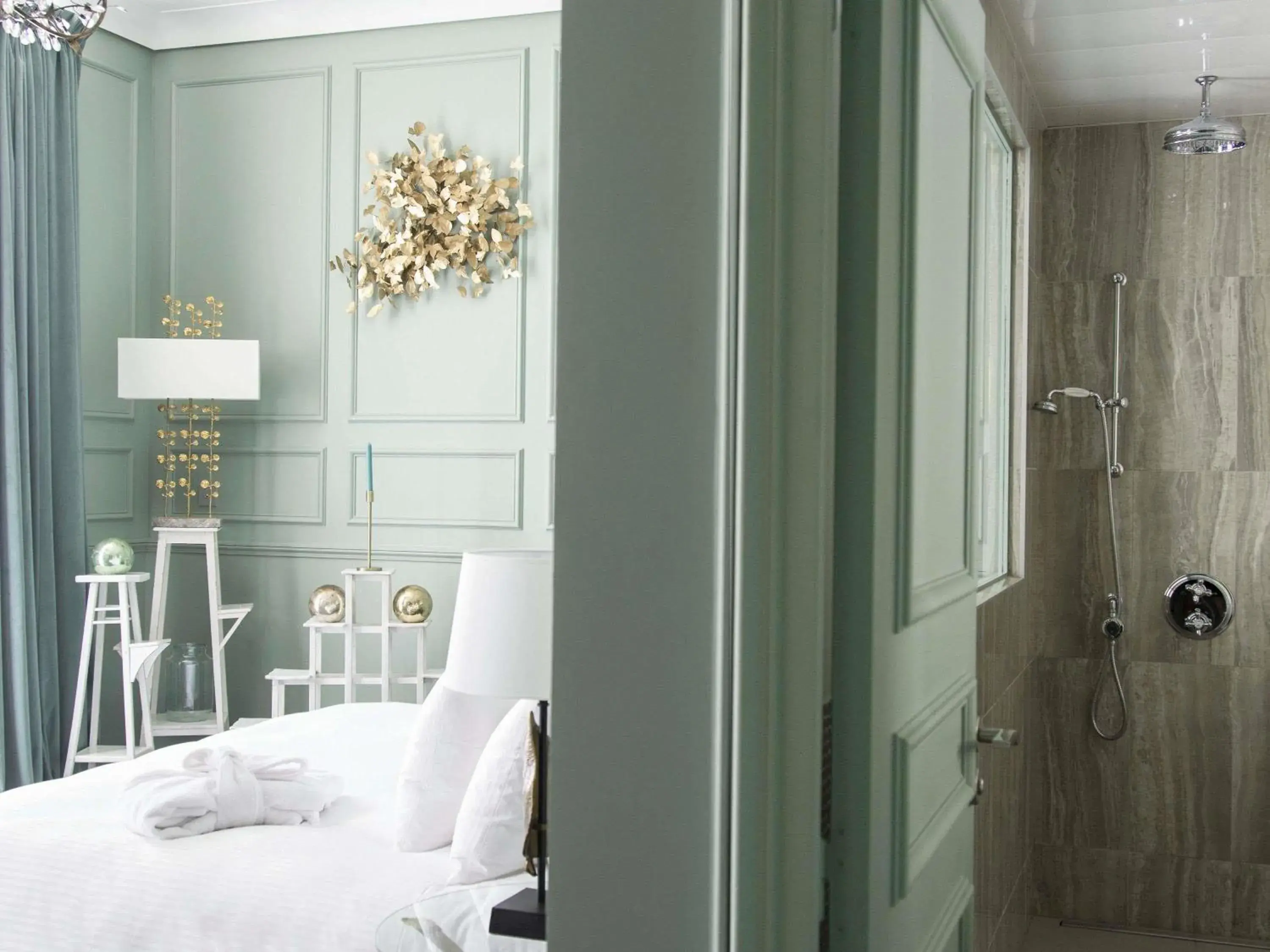 Deluxe Double Room in Hotel Novotel Domaine de Maffliers - Paris Val-d'Oise Deluxe Double Room in Hotel Novotel Domaine de Maffliers - Paris Val-d'Oise