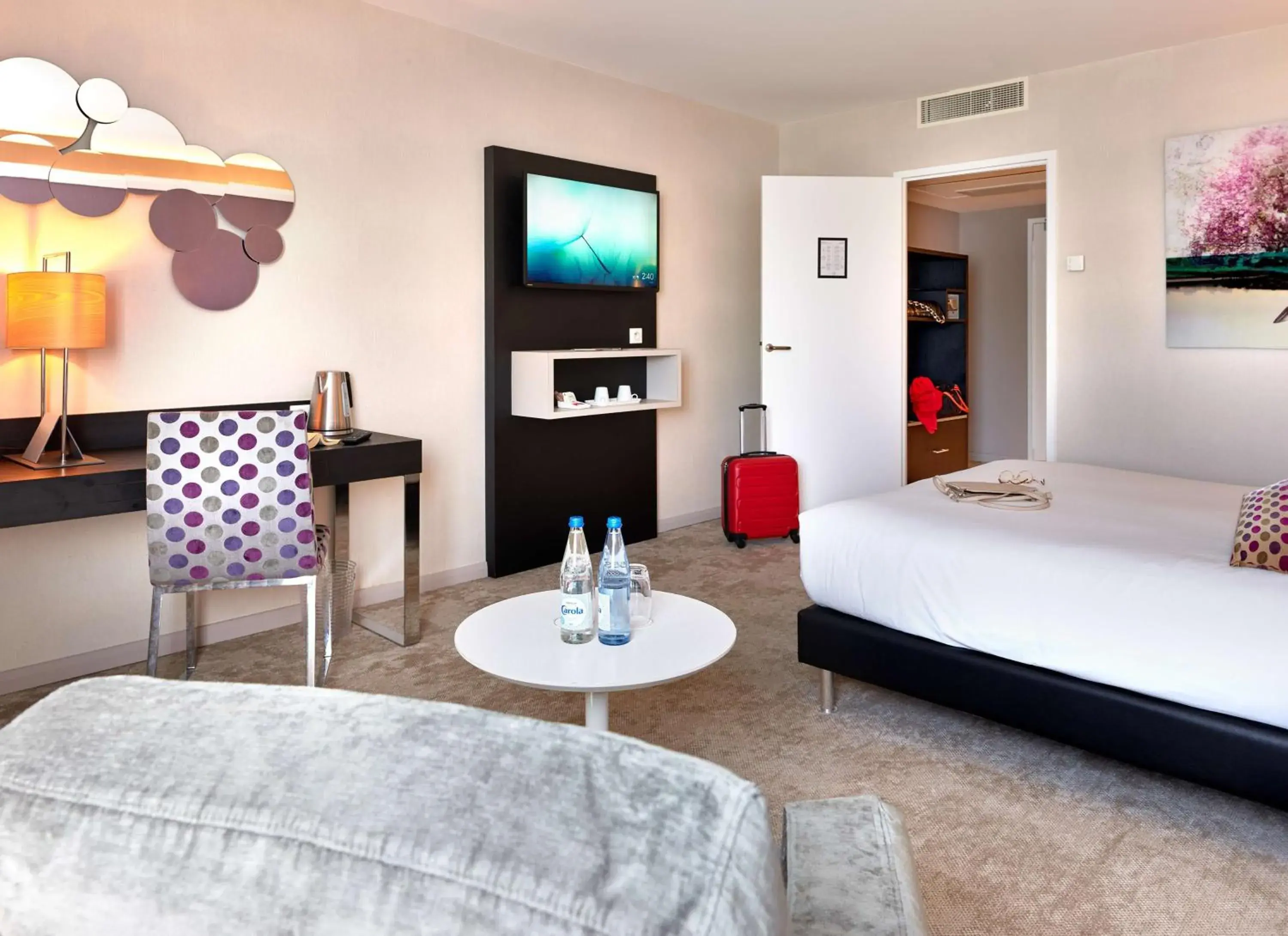 Comfort Double Room with Sofa Bed in Best Western Plus Metz Technopole Comfort Double Room with Sofa Bed in Best Western Plus Metz Technopole