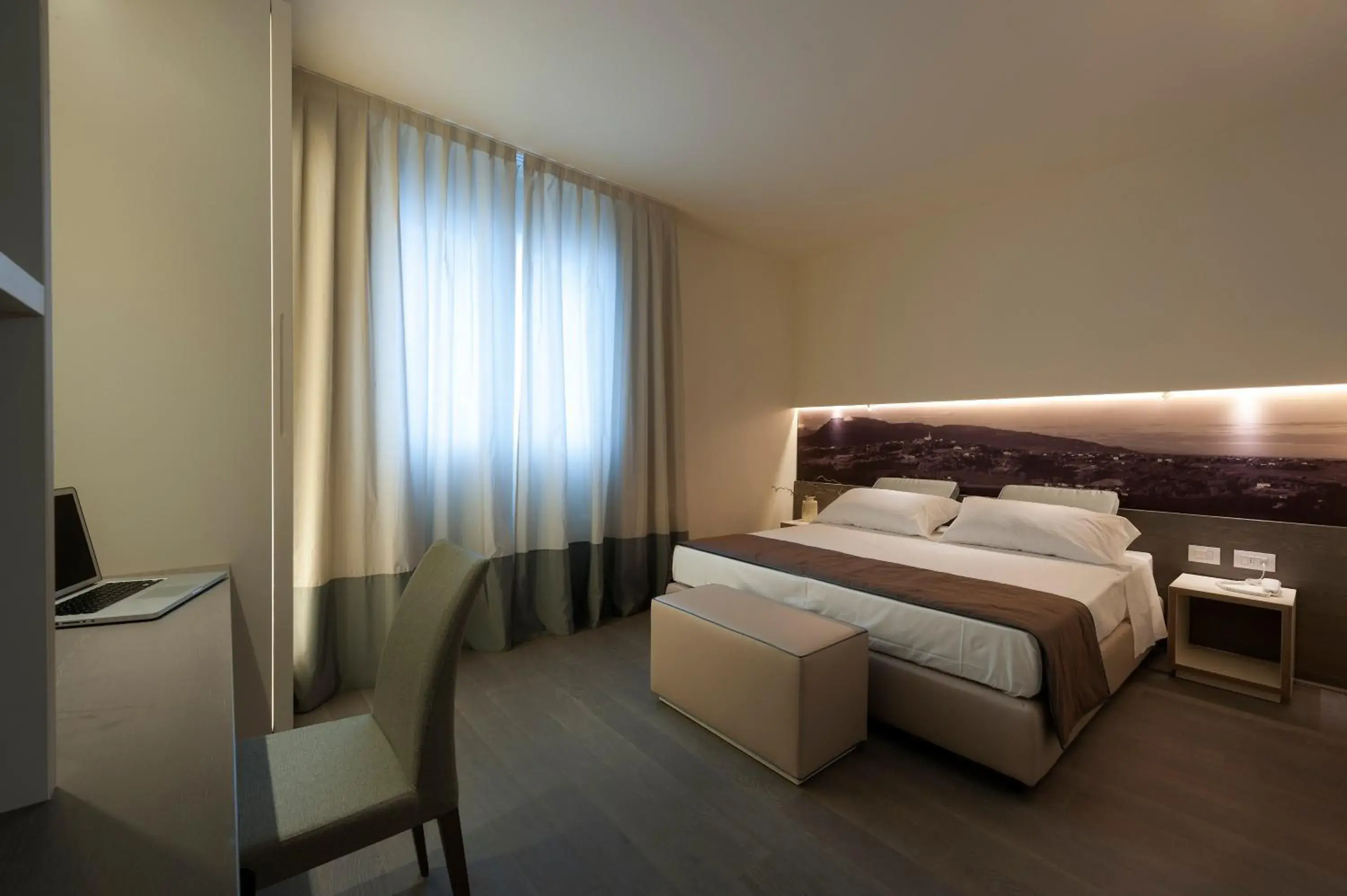 Economy Double Room - single occupancy in Villa del Poggio Prosecco Bike Hotel Economy Double Room - single occupancy in Villa del Poggio Prosecco Bike Hotel