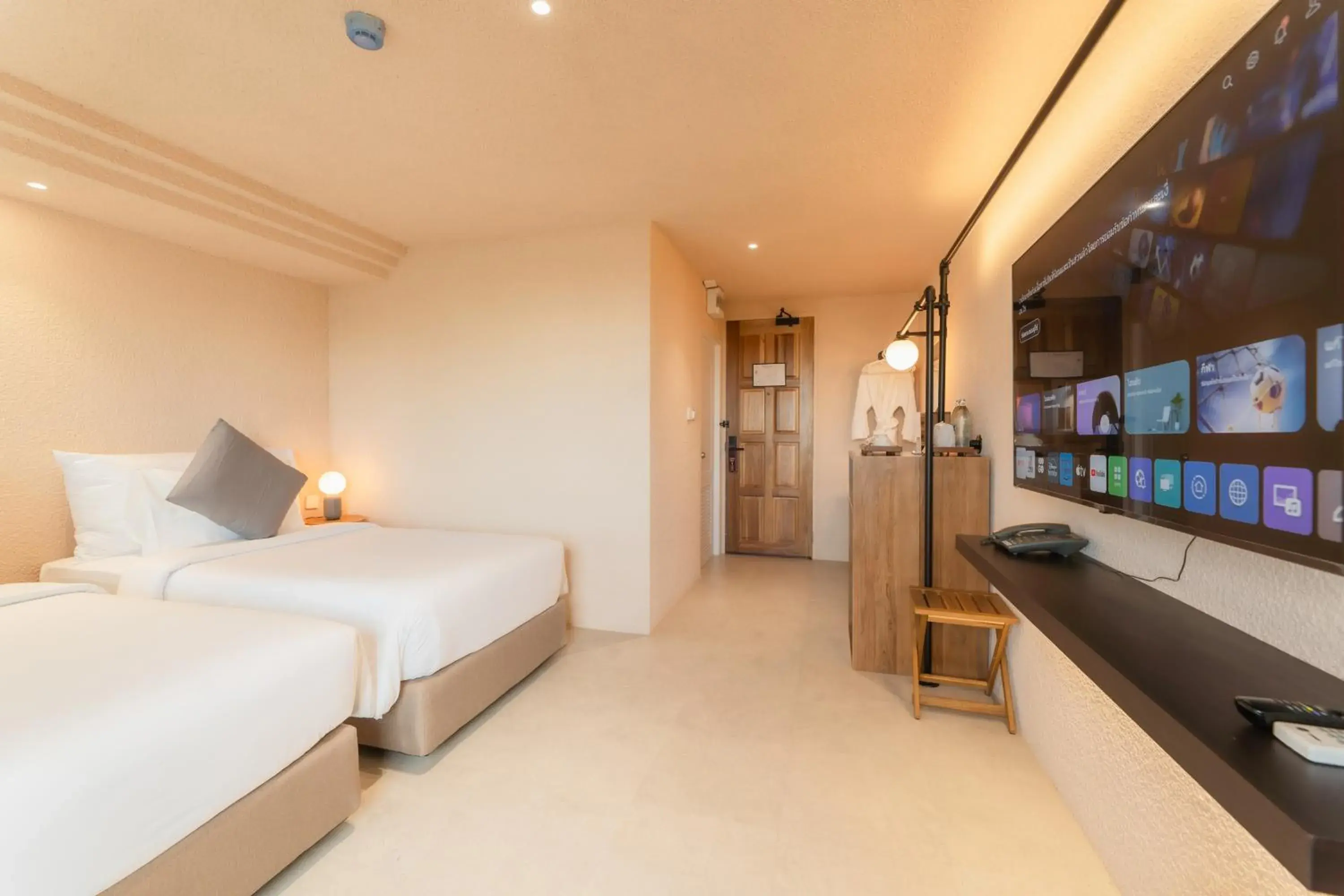 Deluxe City View with Bathtub in Mai Hotel Chiang Mai ใหม่โฮเทล เชียงใหม่ Deluxe City View with Bathtub in Mai Hotel Chiang Mai ใหม่โฮเทล เชียงใหม่