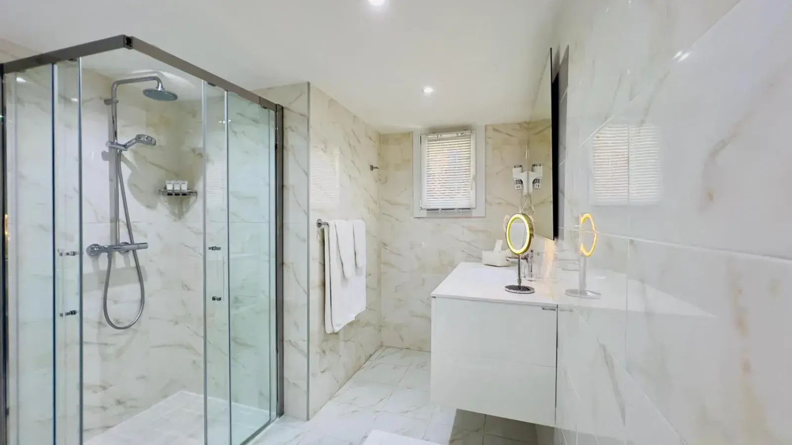 Suite with Terrace in Hotel La Calanque Suite with Terrace in Hotel La Calanque