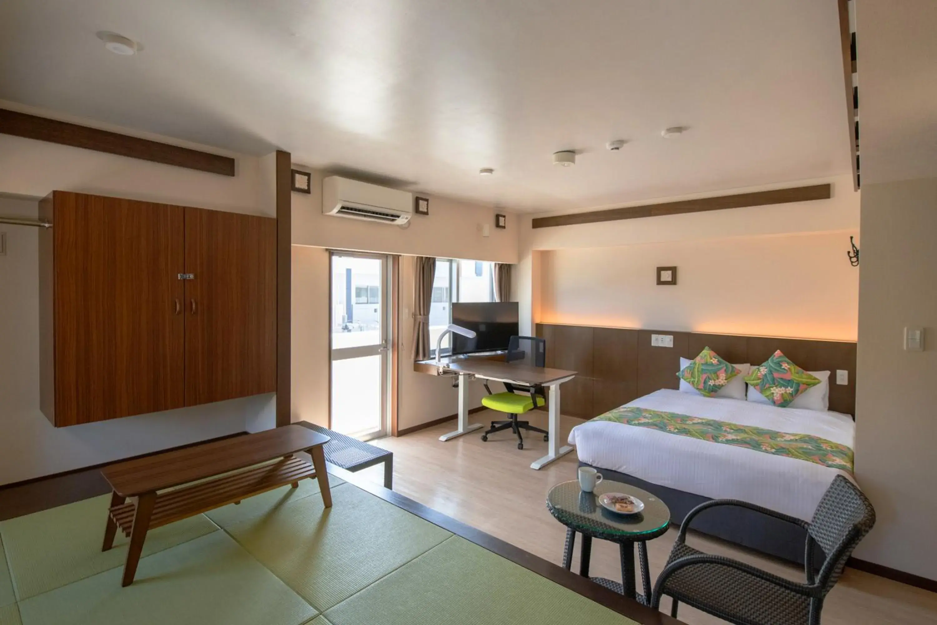 Double Room - single occupancy in Aqua Resort in Chatan Double Room - single occupancy in Aqua Resort in Chatan