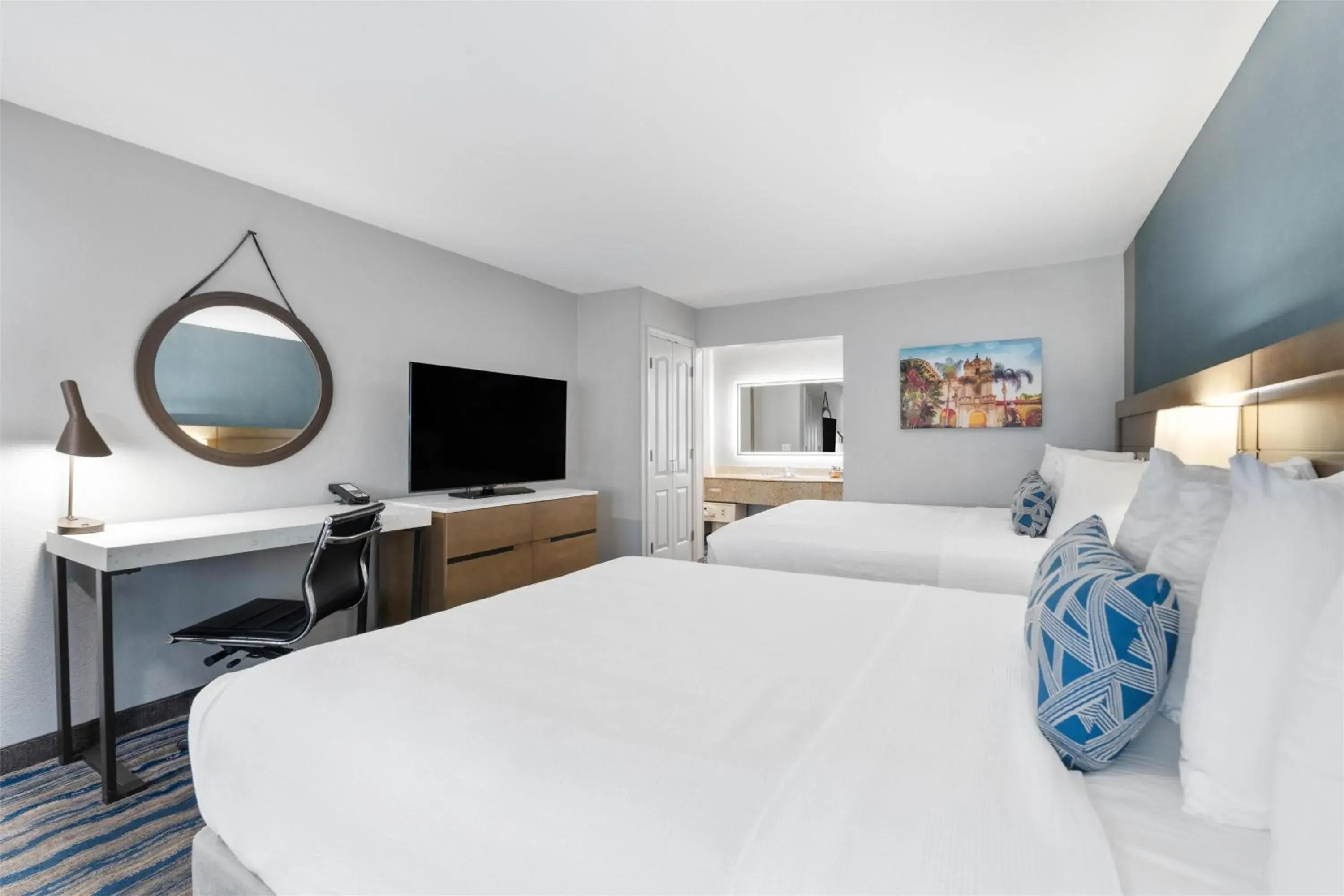 Queen Room with Two Queen Beds- Non-Smoking in Best Western San Diego/Miramar Hotel Queen Room with Two Queen Beds- Non-Smoking in Best Western San Diego/Miramar Hotel