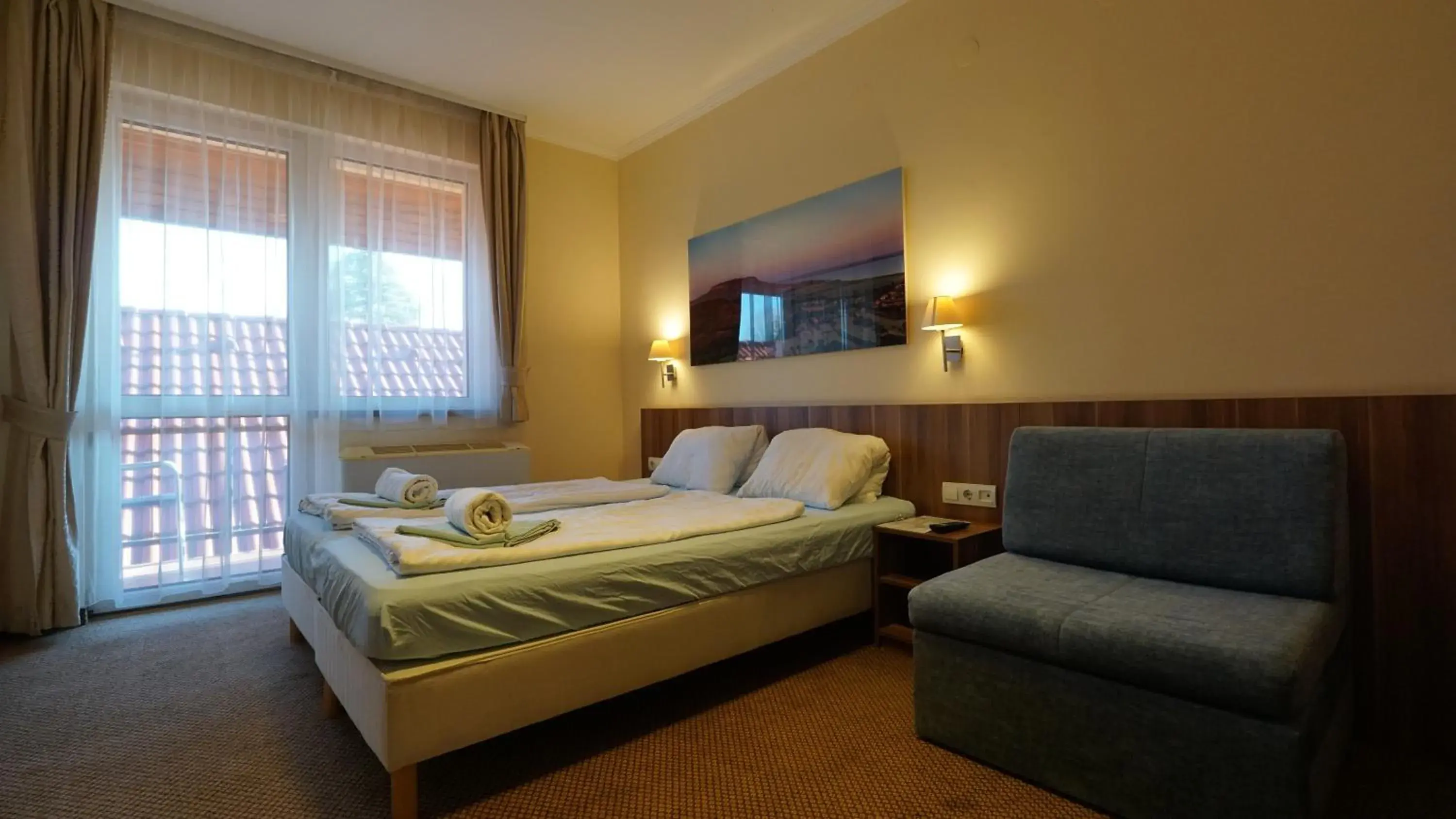 Triple Room in Balaton Colors Beach Hotel Triple Room in Balaton Colors Beach Hotel
