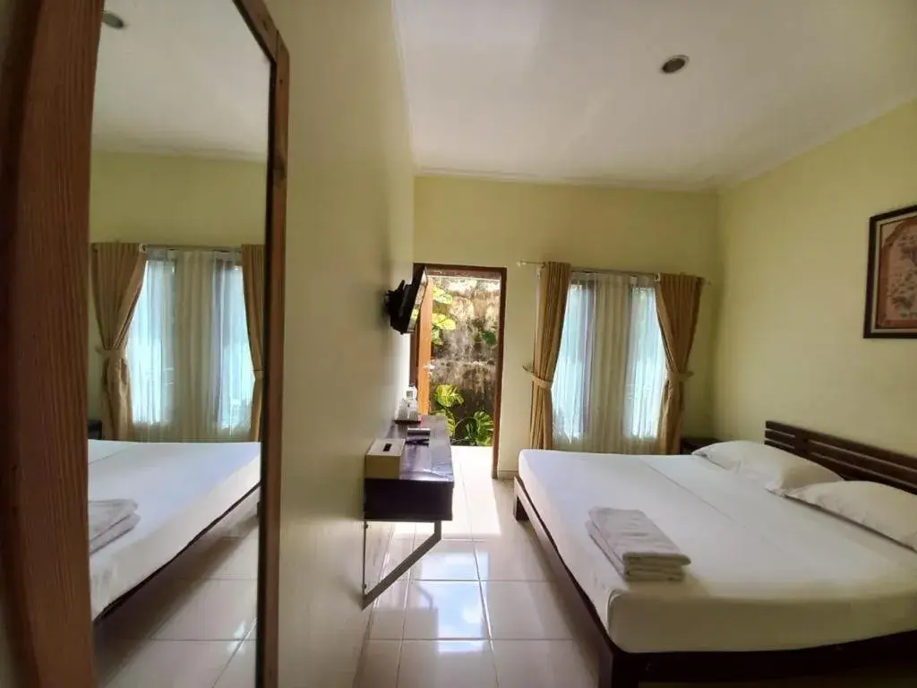 Standard Double or Twin Room with Balcony in Puri Pangeran Hotel Standard Double or Twin Room with Balcony in Puri Pangeran Hotel
