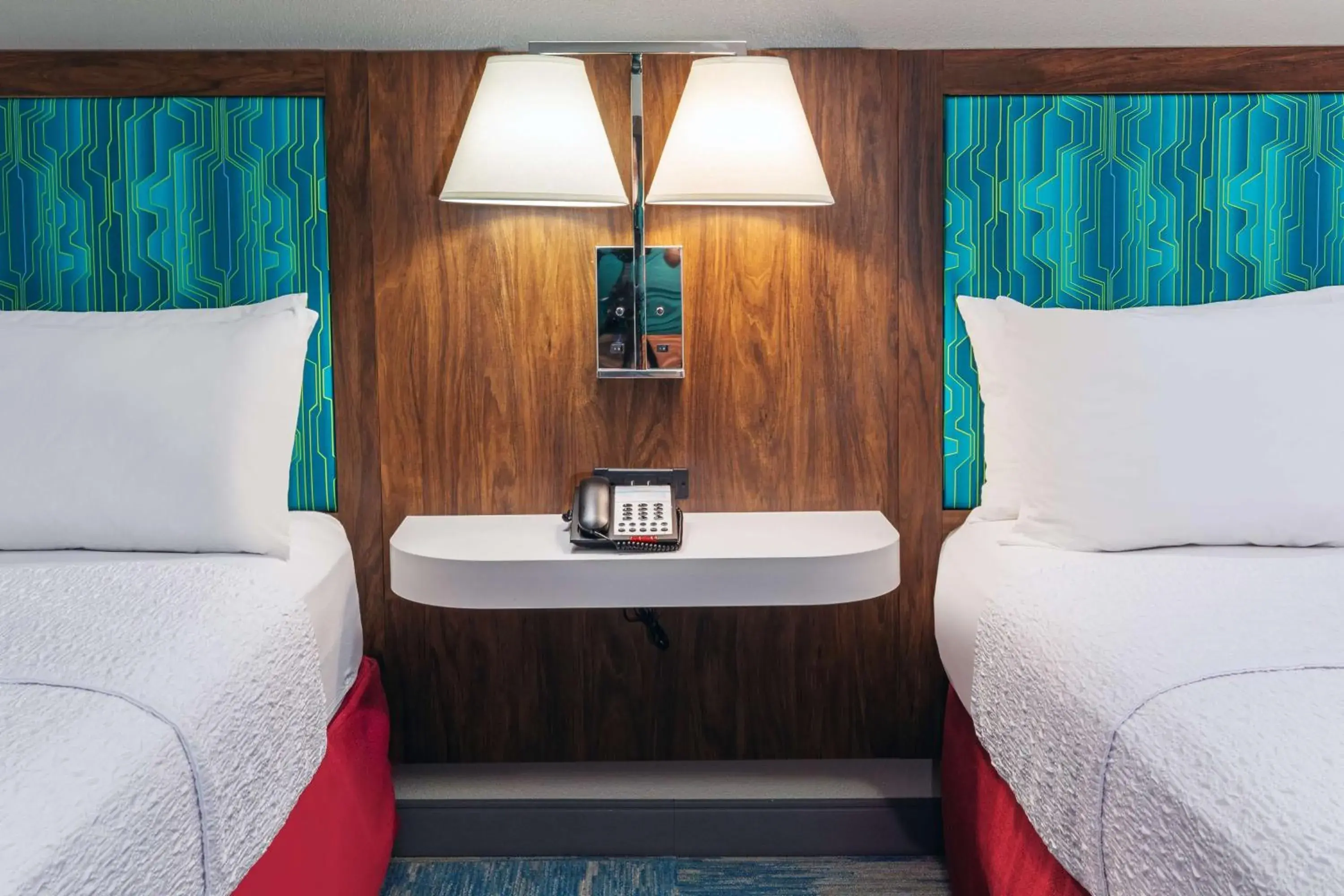 Queen Room with Two Queen Beds - Mobility and Hearing Access/Non-Smoking in Hampton Inn and Suites Houston Central Queen Room with Two Queen Beds - Mobility and Hearing Access/Non-Smoking in Hampton Inn and Suites Houston Central