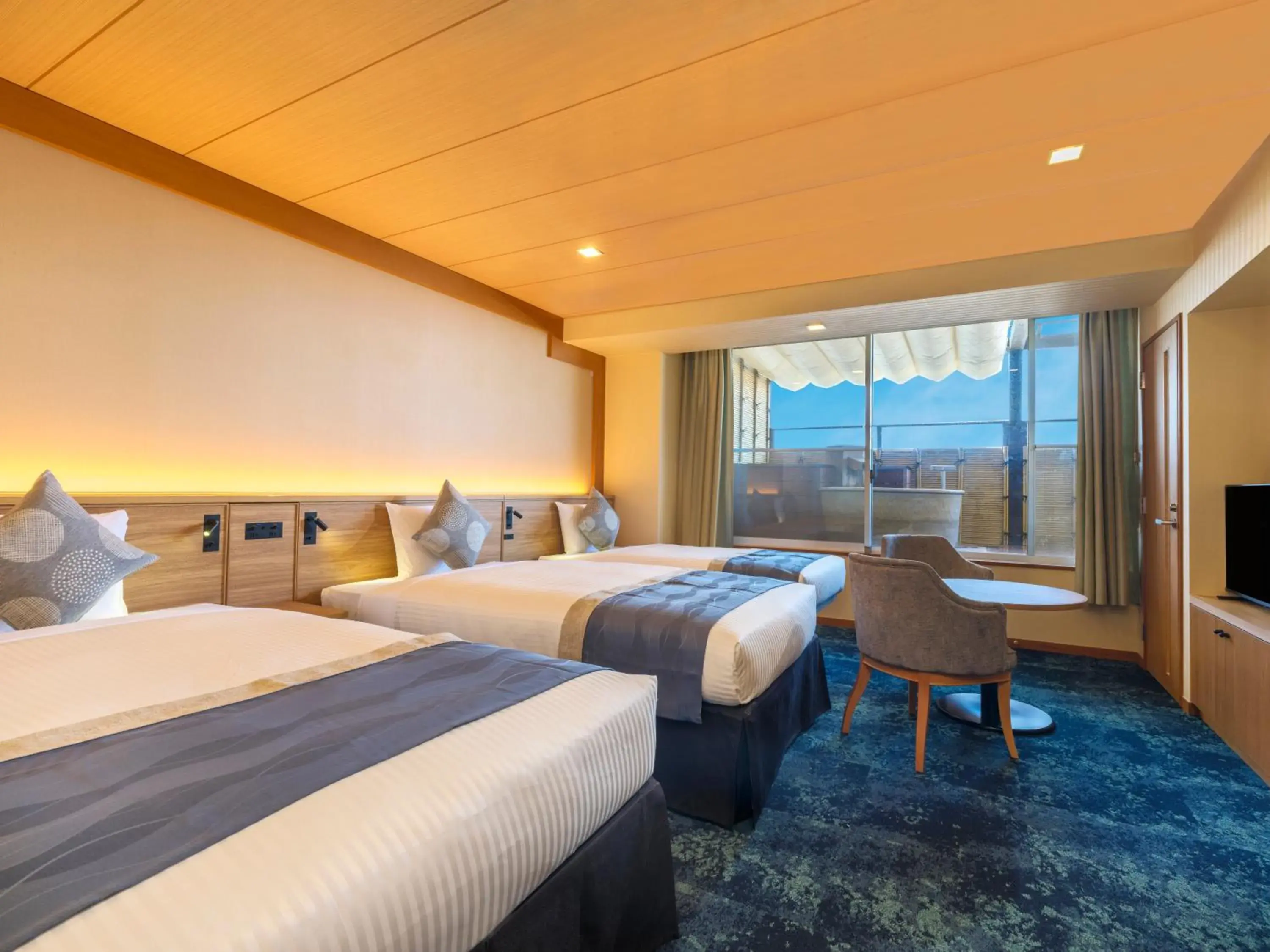 Deluxe Triple Room with Natural Hot Spring Open-air Bath - single occupancy in KAMENOI HOTEL Oarai Deluxe Triple Room with Natural Hot Spring Open-air Bath - single occupancy in KAMENOI HOTEL Oarai