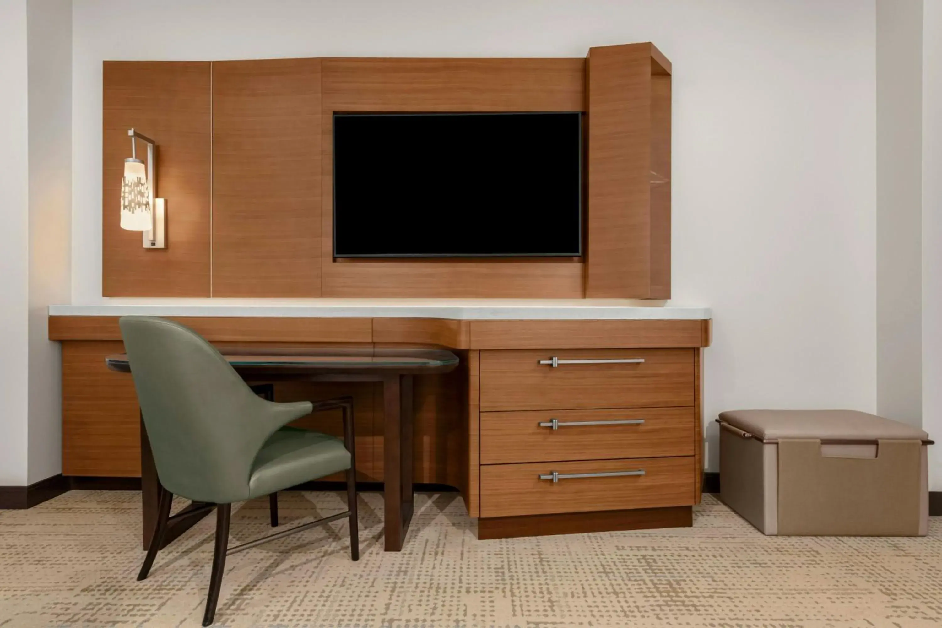 Deluxe King Room with Premium Theme Park View in JW Marriott, Anaheim Resort Deluxe King Room with Premium Theme Park View in JW Marriott, Anaheim Resort