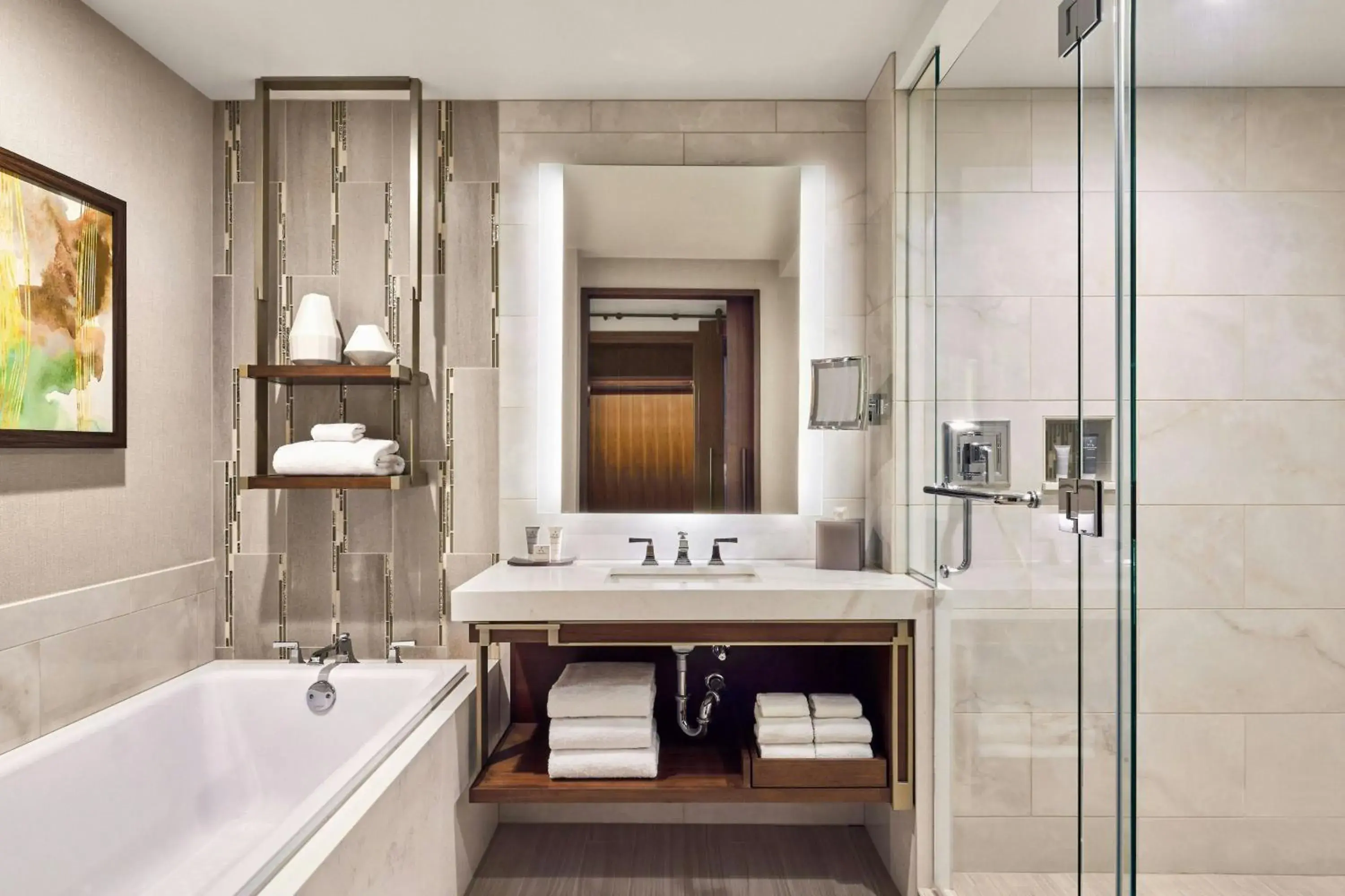 Deluxe King Room - Executive Lounge Access in JW Marriott, Anaheim Resort Deluxe King Room - Executive Lounge Access in JW Marriott, Anaheim Resort