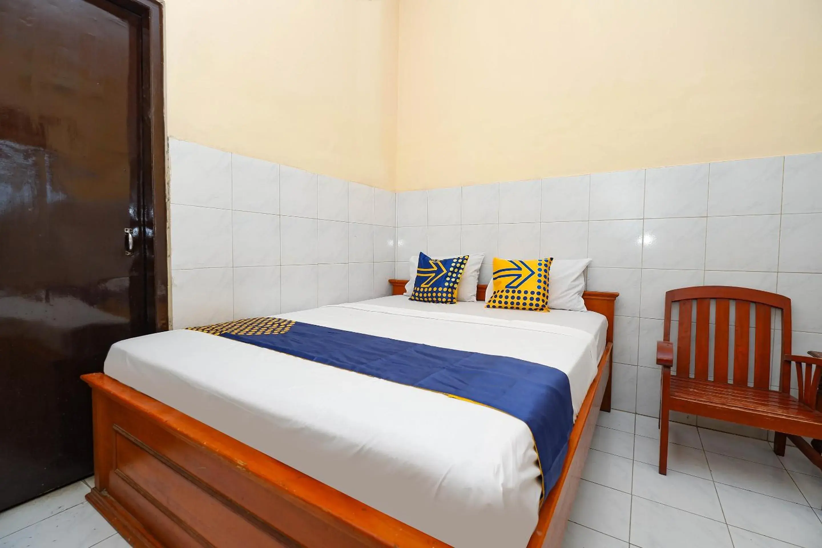 Bedroom, Bed in SPOT ON 2011 Hotel Mekar Sari Bedroom, Bed in SPOT ON 2011 Hotel Mekar Sari