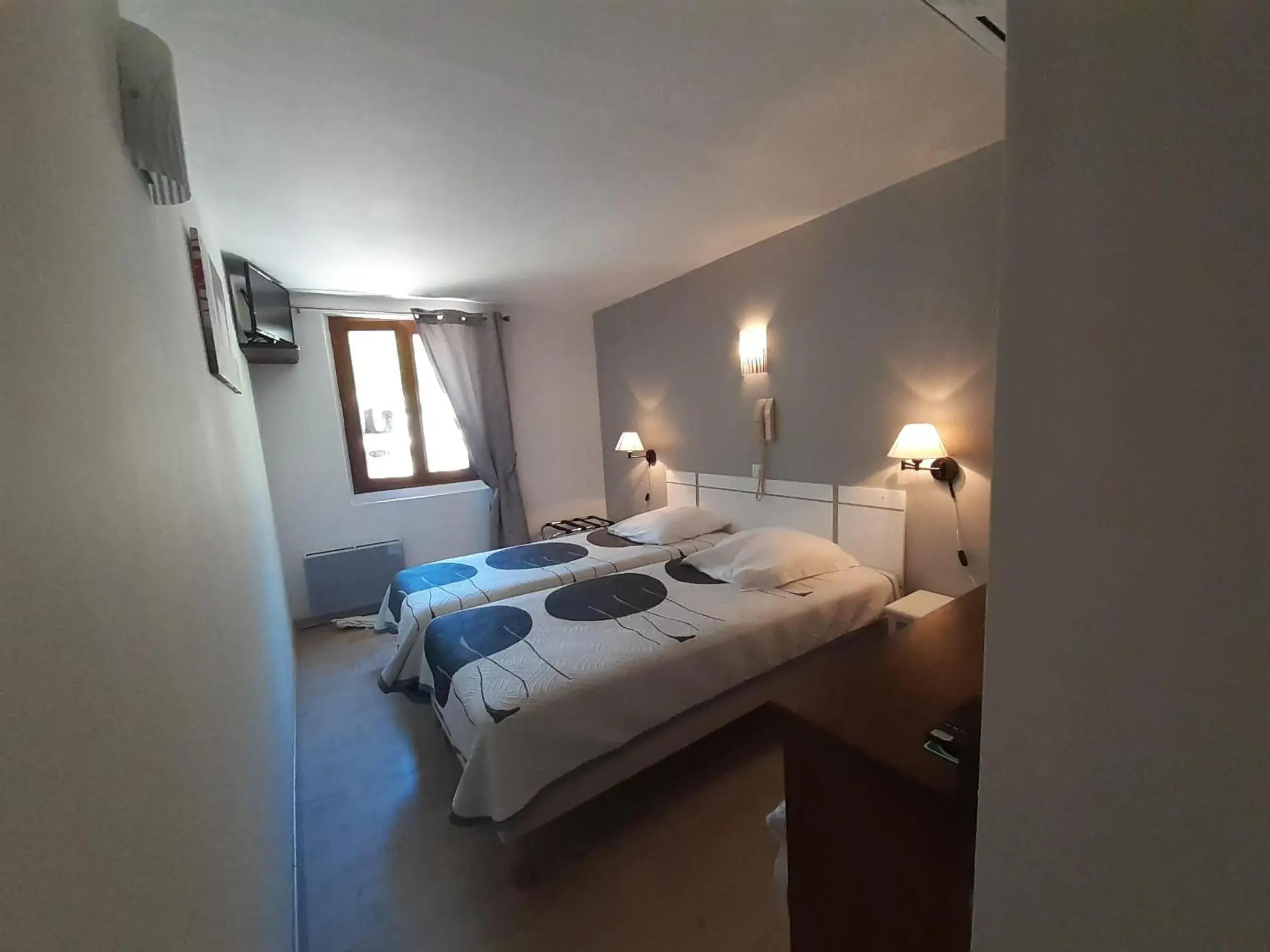 Double or Twin Room in Logis Hôtel restaurant Auberge de la Cascade Double or Twin Room in Logis Hôtel restaurant Auberge de la Cascade