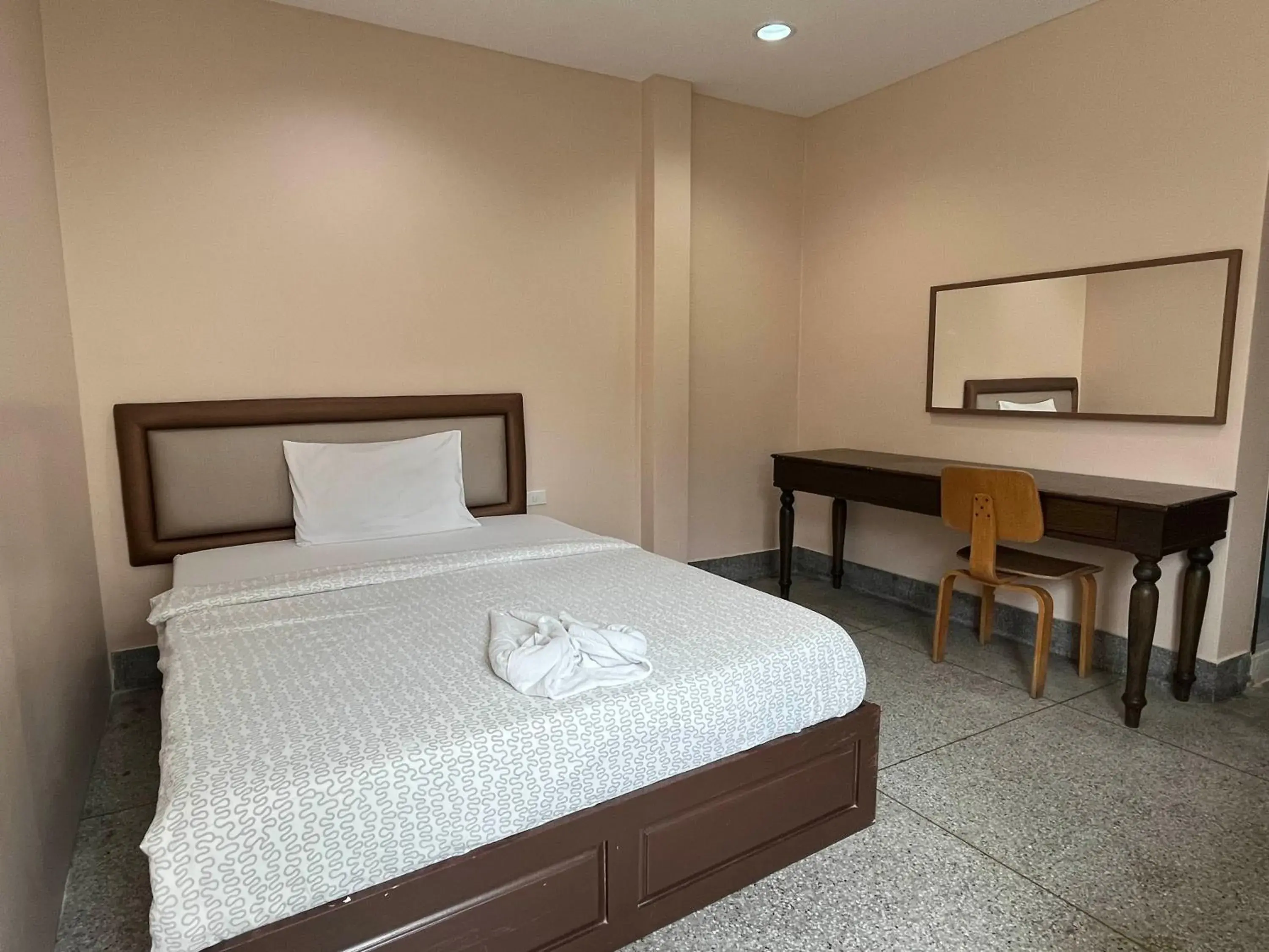 Economy Double Room in Excel Hotel Bangkok former Sri Krungthep Hotel Economy Double Room in Excel Hotel Bangkok former Sri Krungthep Hotel