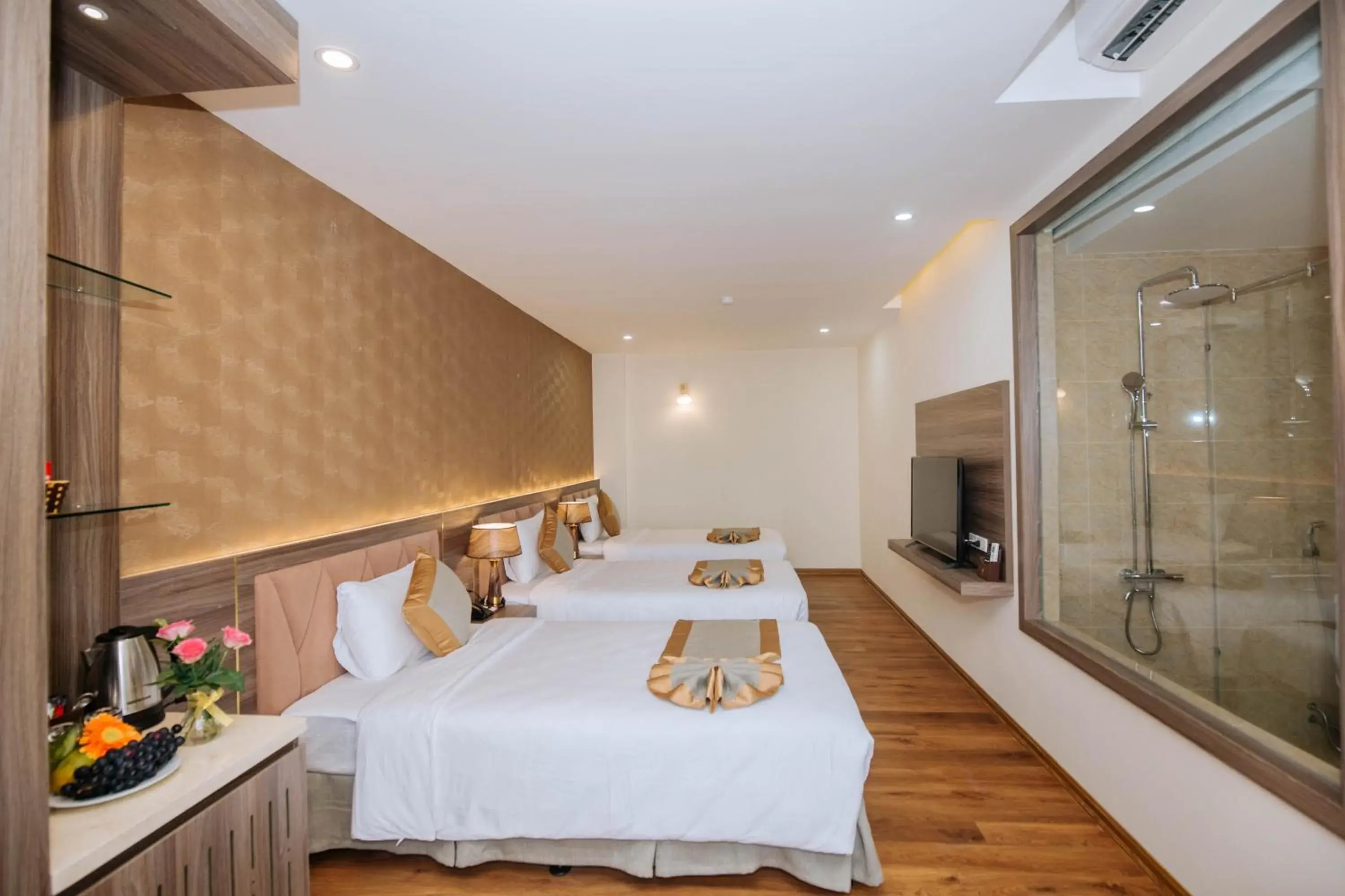 Deluxe Triple Room in Thông Đỏ Hotel Deluxe Triple Room in Thông Đỏ Hotel