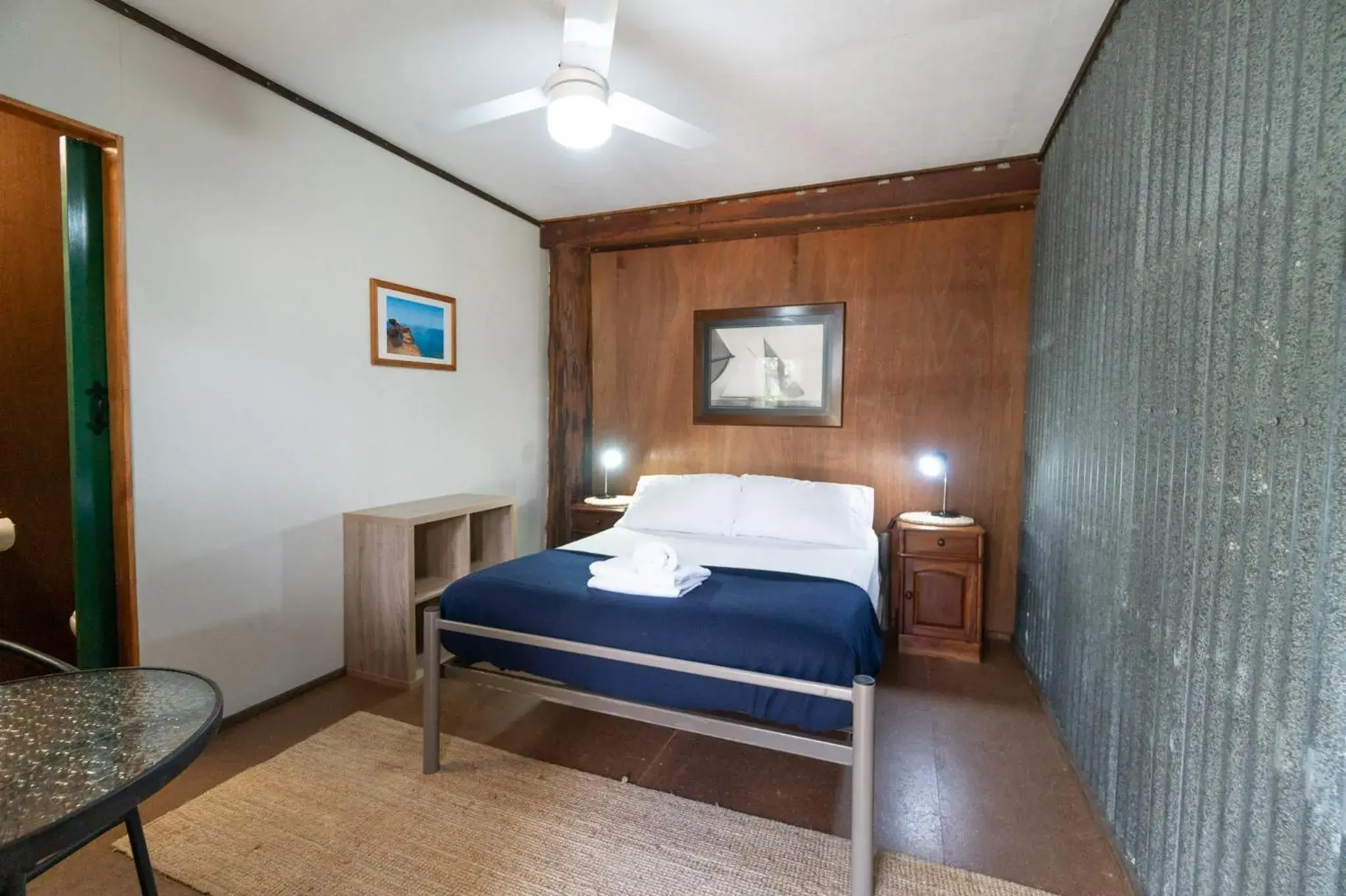 Double Room with Private Bathroom in Woolshed Eco Lodge Double Room with Private Bathroom in Woolshed Eco Lodge