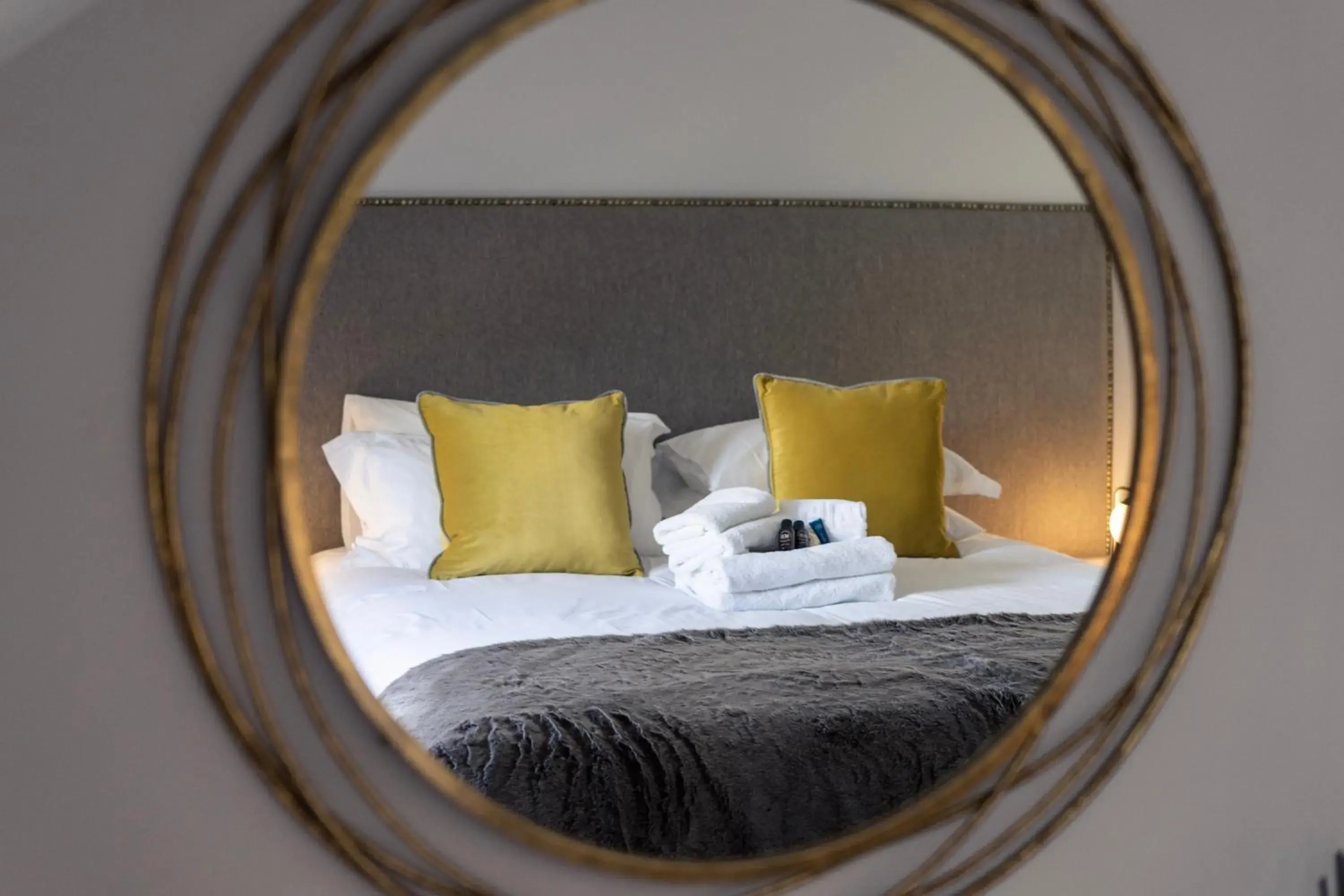 Ground Floor King or Twin Suite in Sweeney Motherwell Ground Floor King or Twin Suite in Sweeney Motherwell