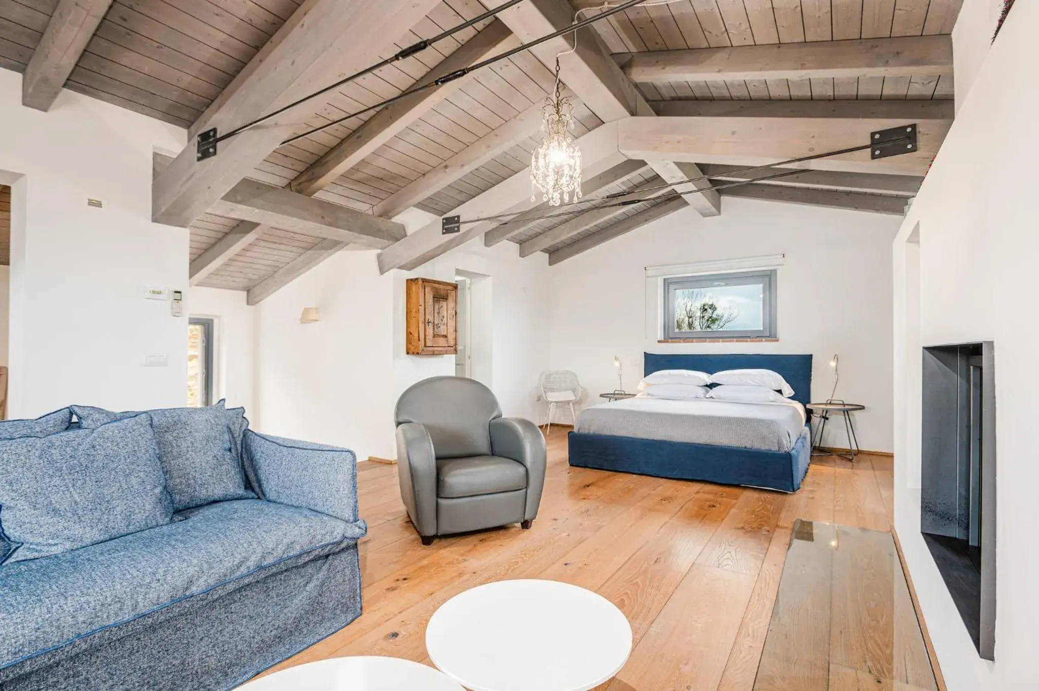 Queen Suite in Nikis Resort Queen Suite in Nikis Resort