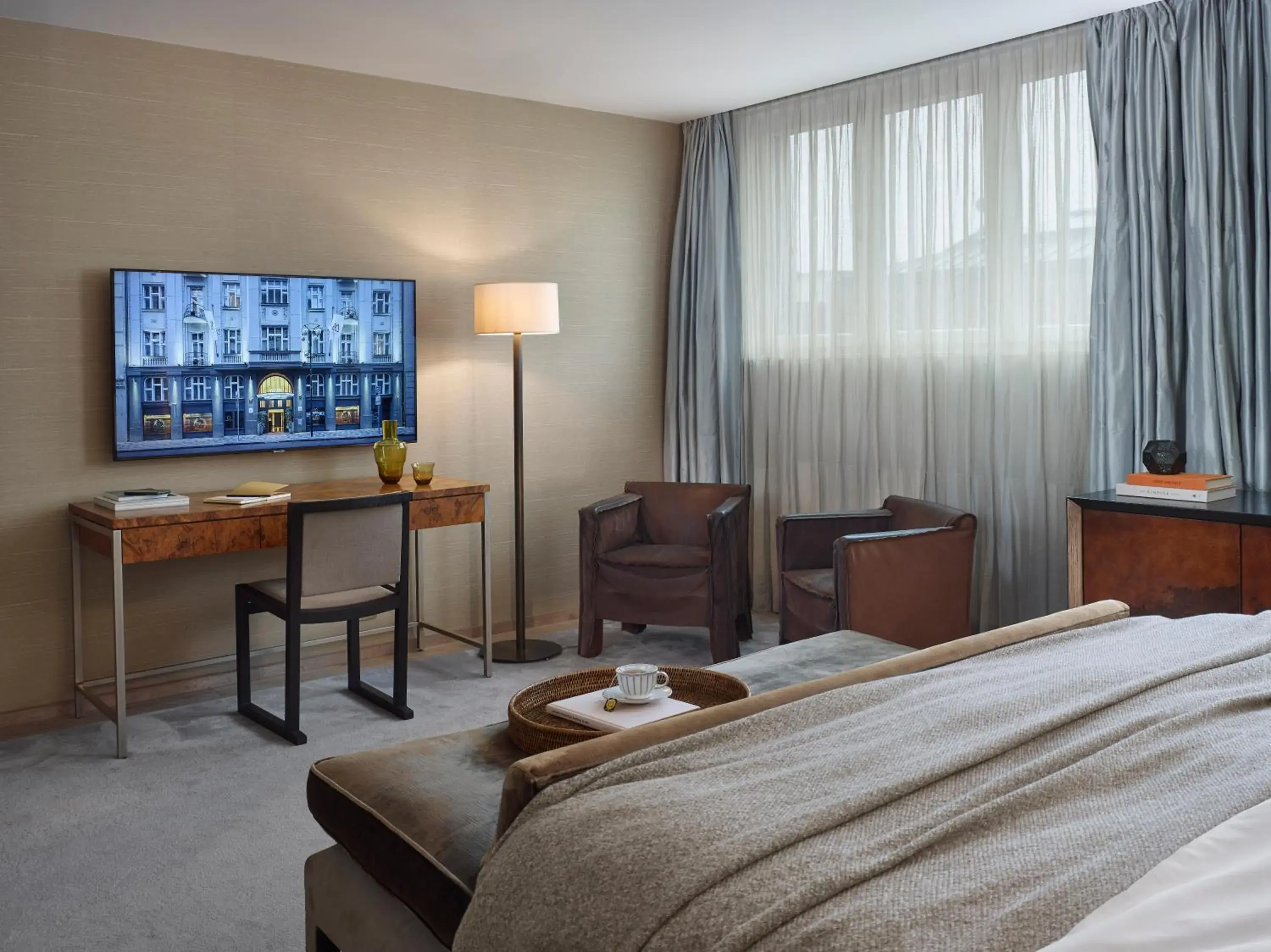 Superior King Suite with Lounge and Wellness Access in The Emblem Prague Hotel - Preferred Hotels & Resorts Superior King Suite with Lounge and Wellness Access in The Emblem Prague Hotel - Preferred Hotels & Resorts