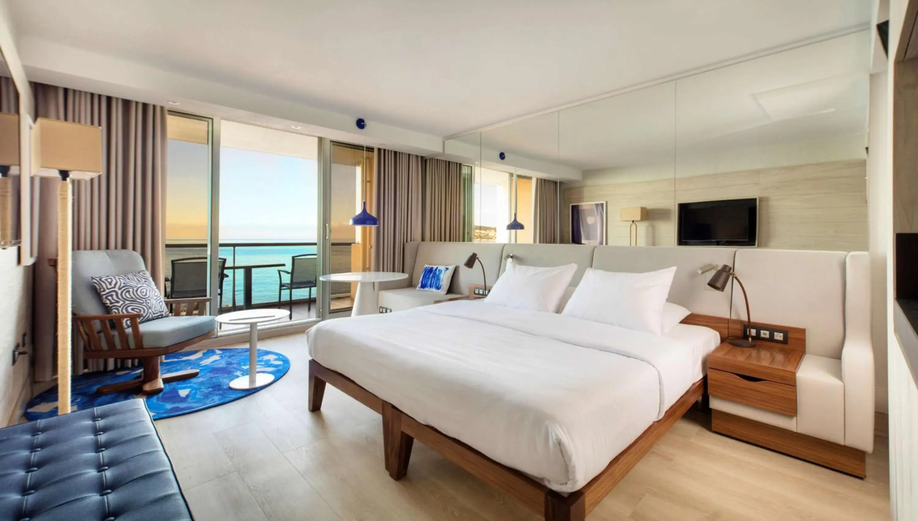 Premium Room with Sea View and Terrace in Radisson Blu Hotel Nice Premium Room with Sea View and Terrace in Radisson Blu Hotel Nice