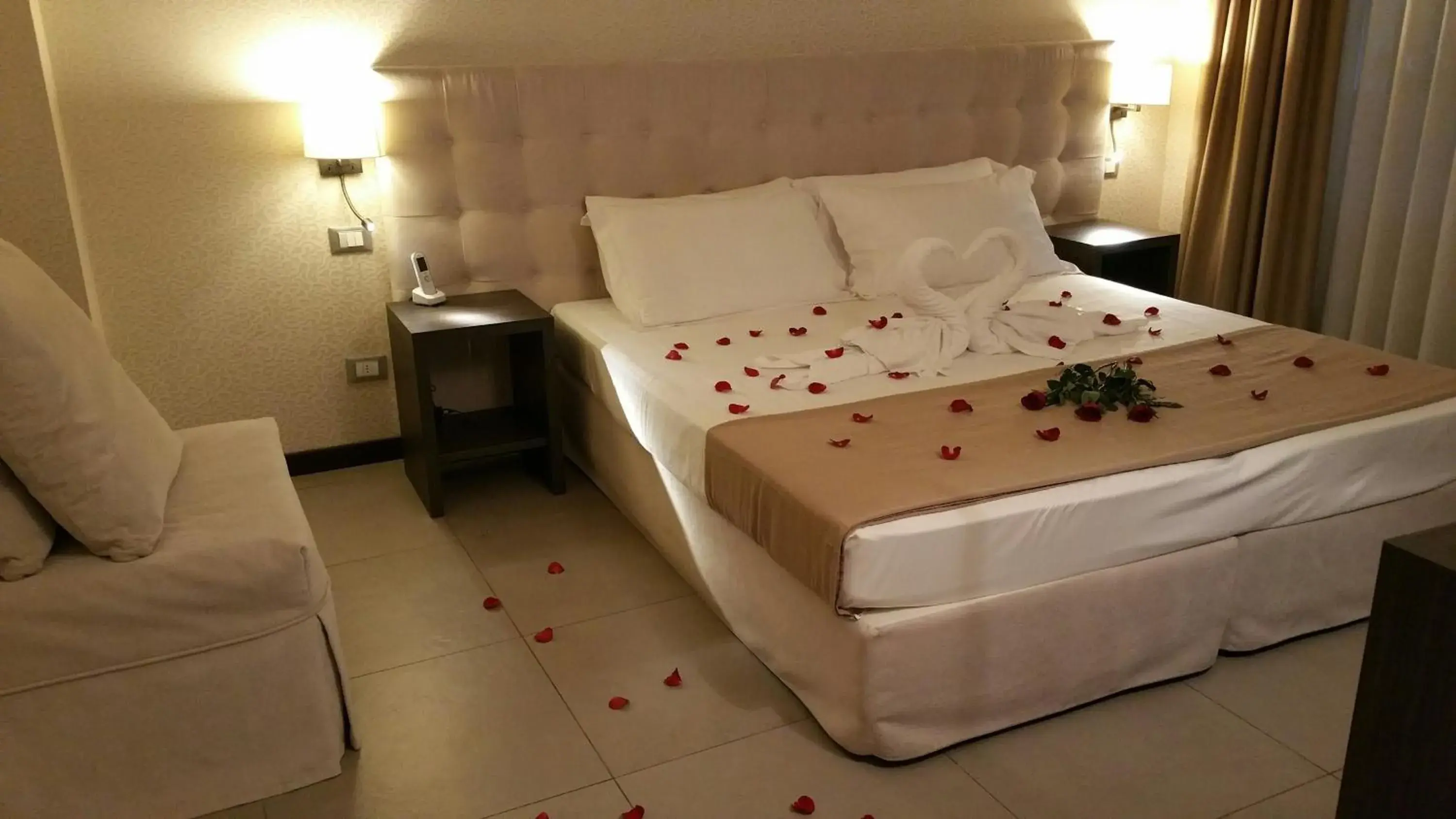 King Room with Lake View in HLL Hotel Lungolago Lecco-Como Lake King Room with Lake View in HLL Hotel Lungolago Lecco-Como Lake