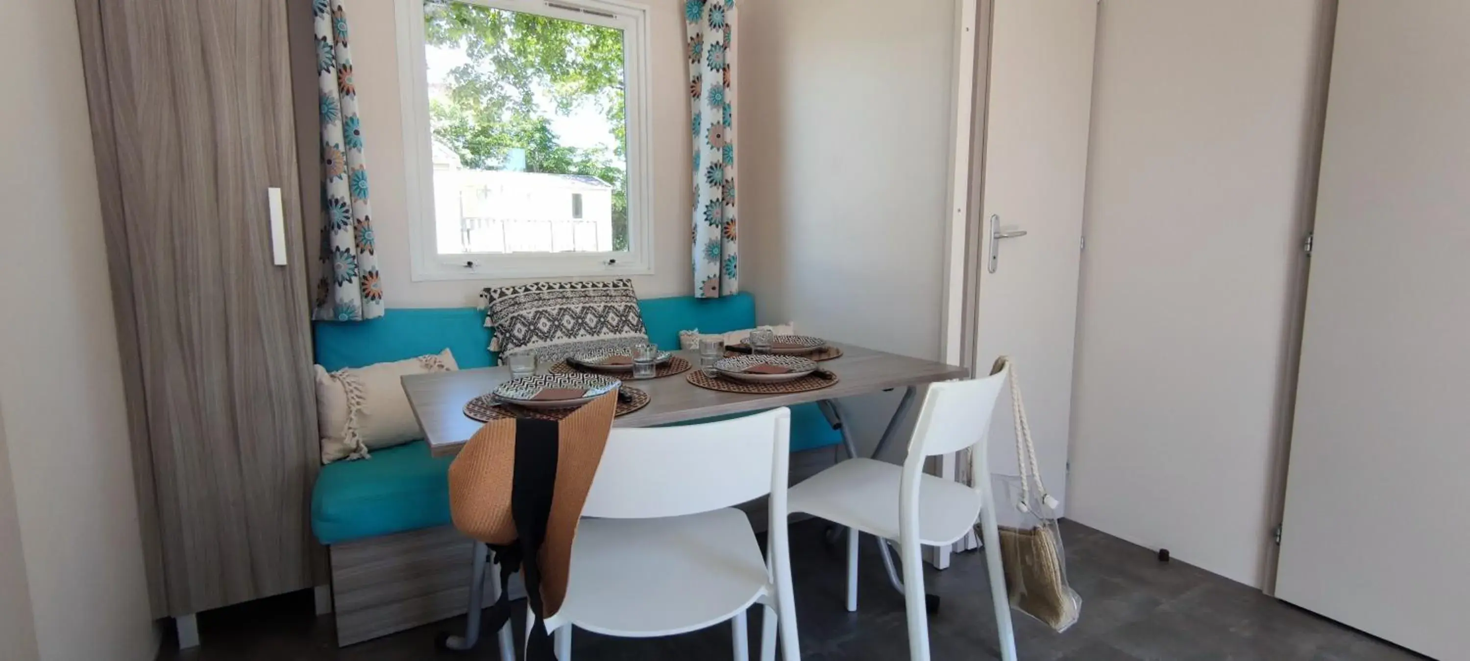 Mobil home riviera 4/6 People in Camping de Saulieu Mobil home riviera 4/6 People in Camping de Saulieu