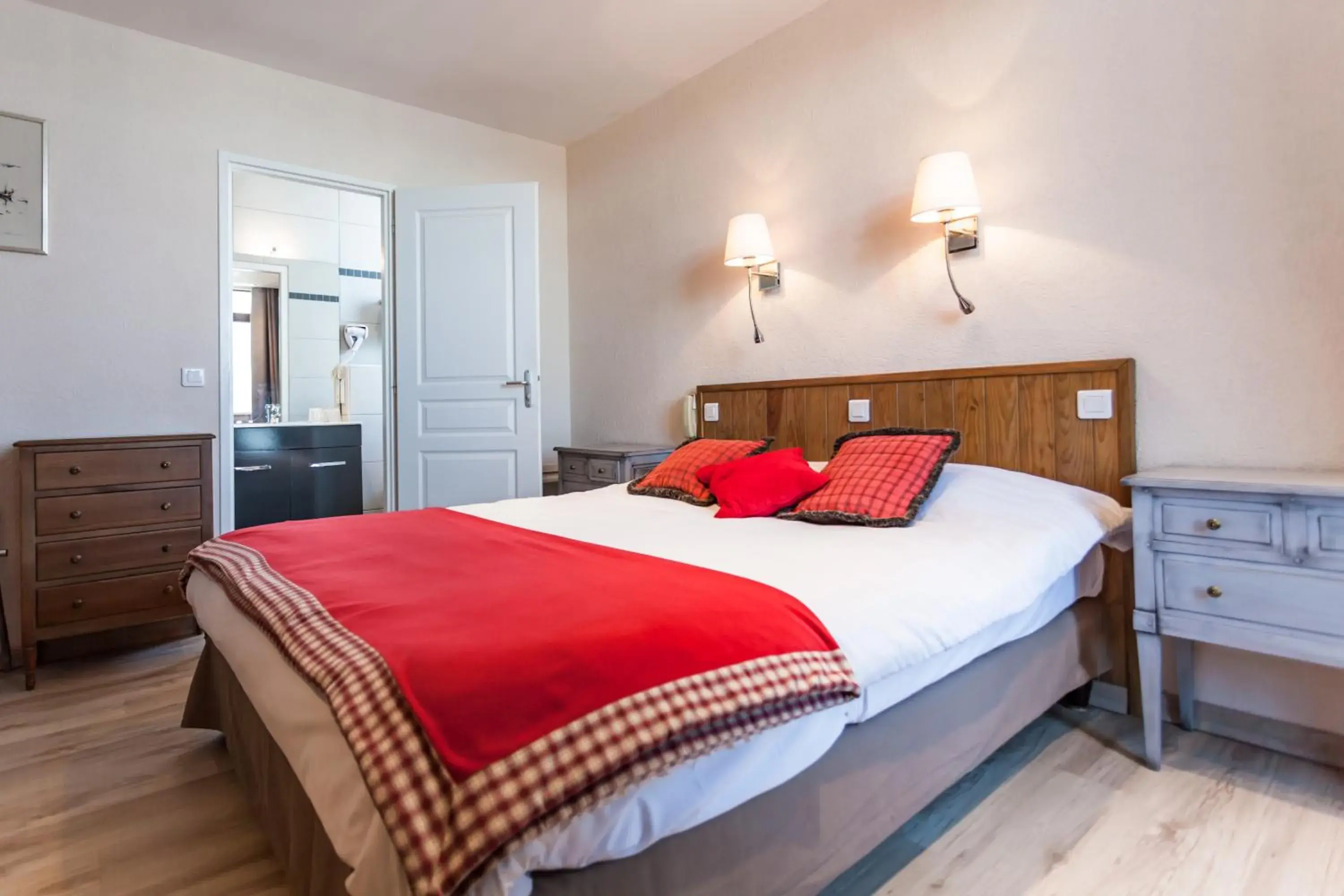 Double Room with Lake View in Hôtel De La Plage Double Room with Lake View in Hôtel De La Plage