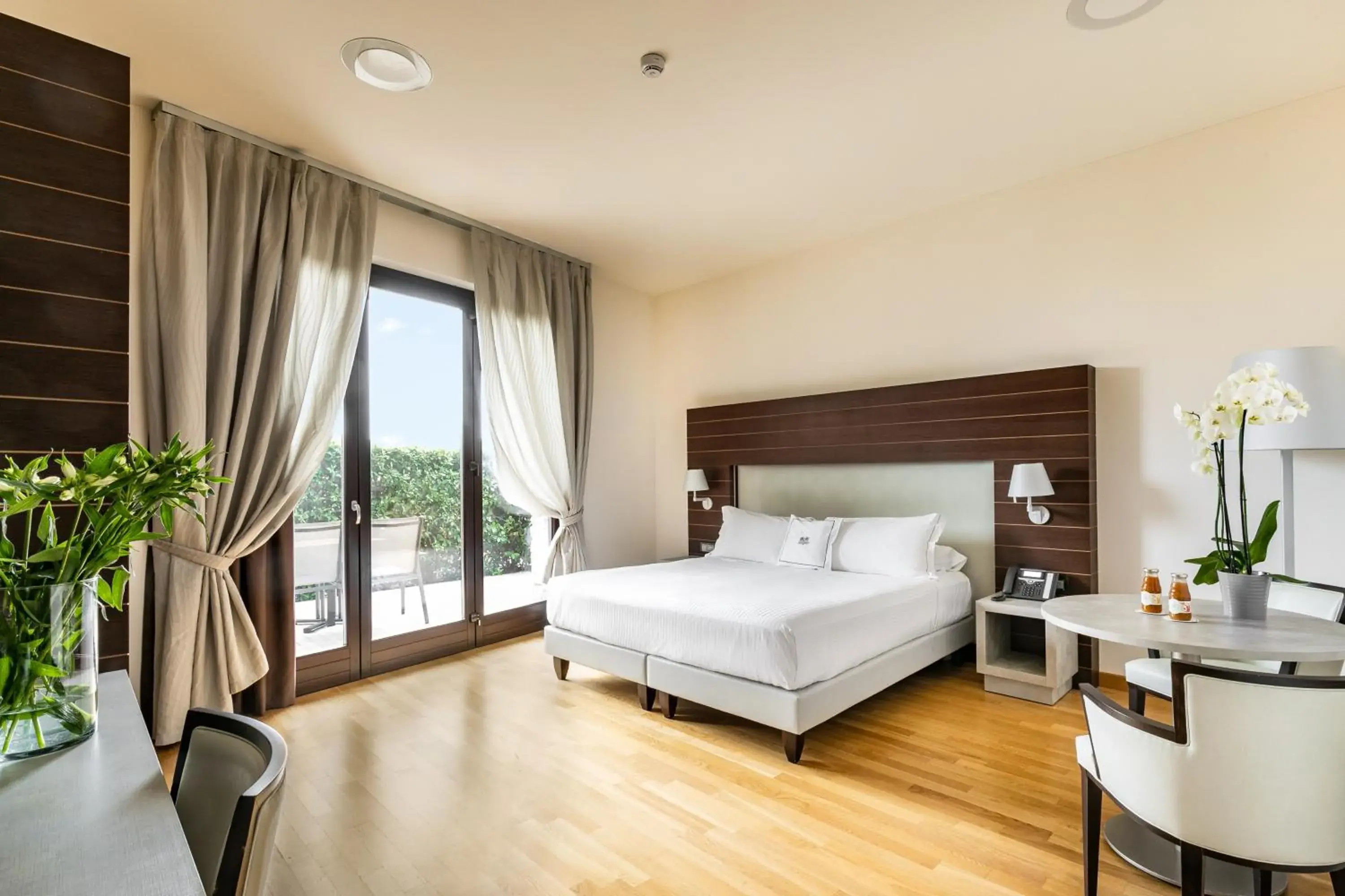 Deluxe Queen Room in Palazzo di Varignana Deluxe Queen Room in Palazzo di Varignana