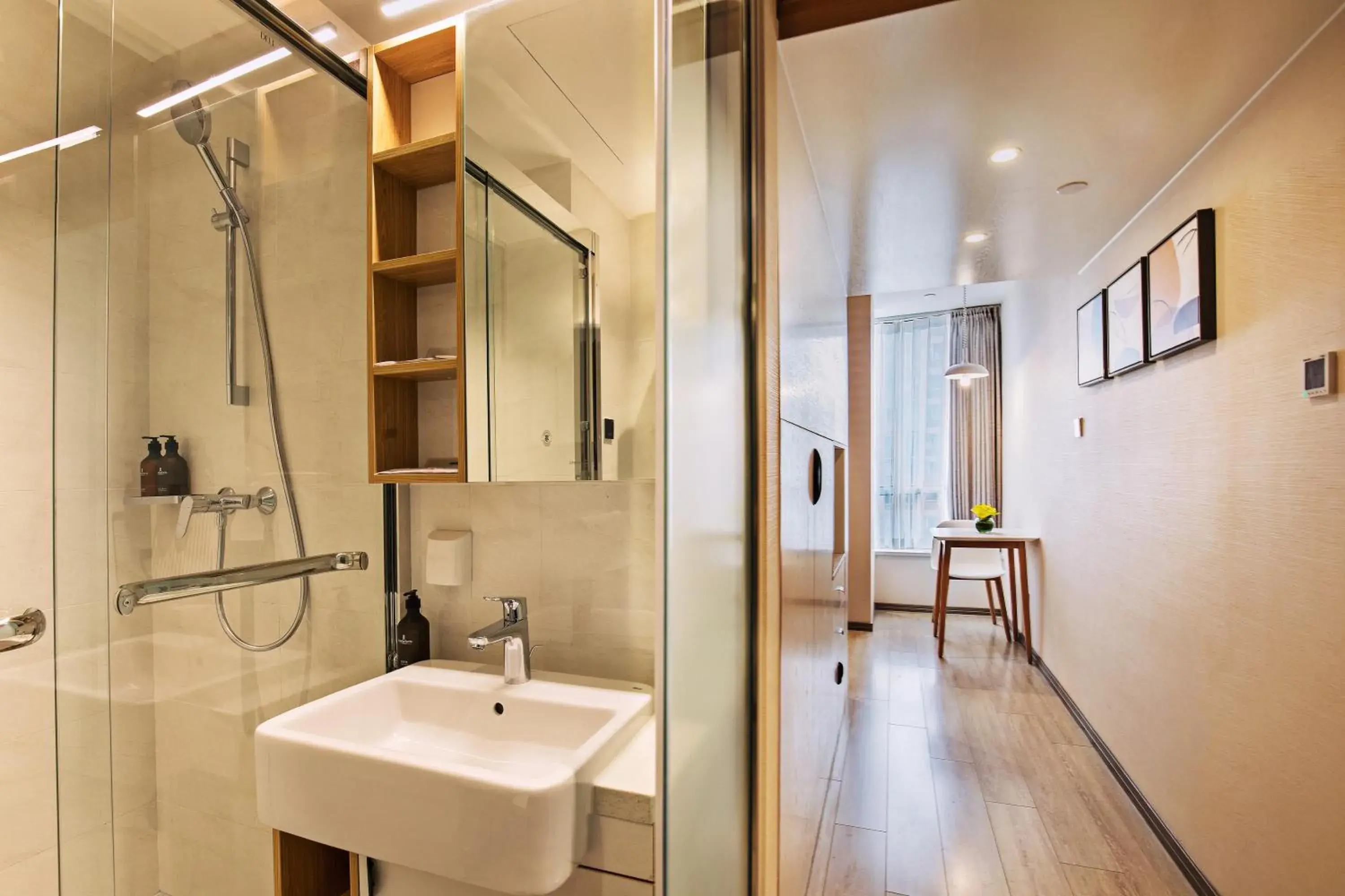 Flex Pillar Room(Fresh Air System+Softened Water System) in Livefortuna Hotel Flex Pillar Room(Fresh Air System+Softened Water System) in Livefortuna Hotel