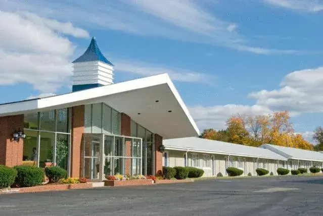 Monticello Inn- Framingham/ Boston Monticello Inn- Framingham/ Boston