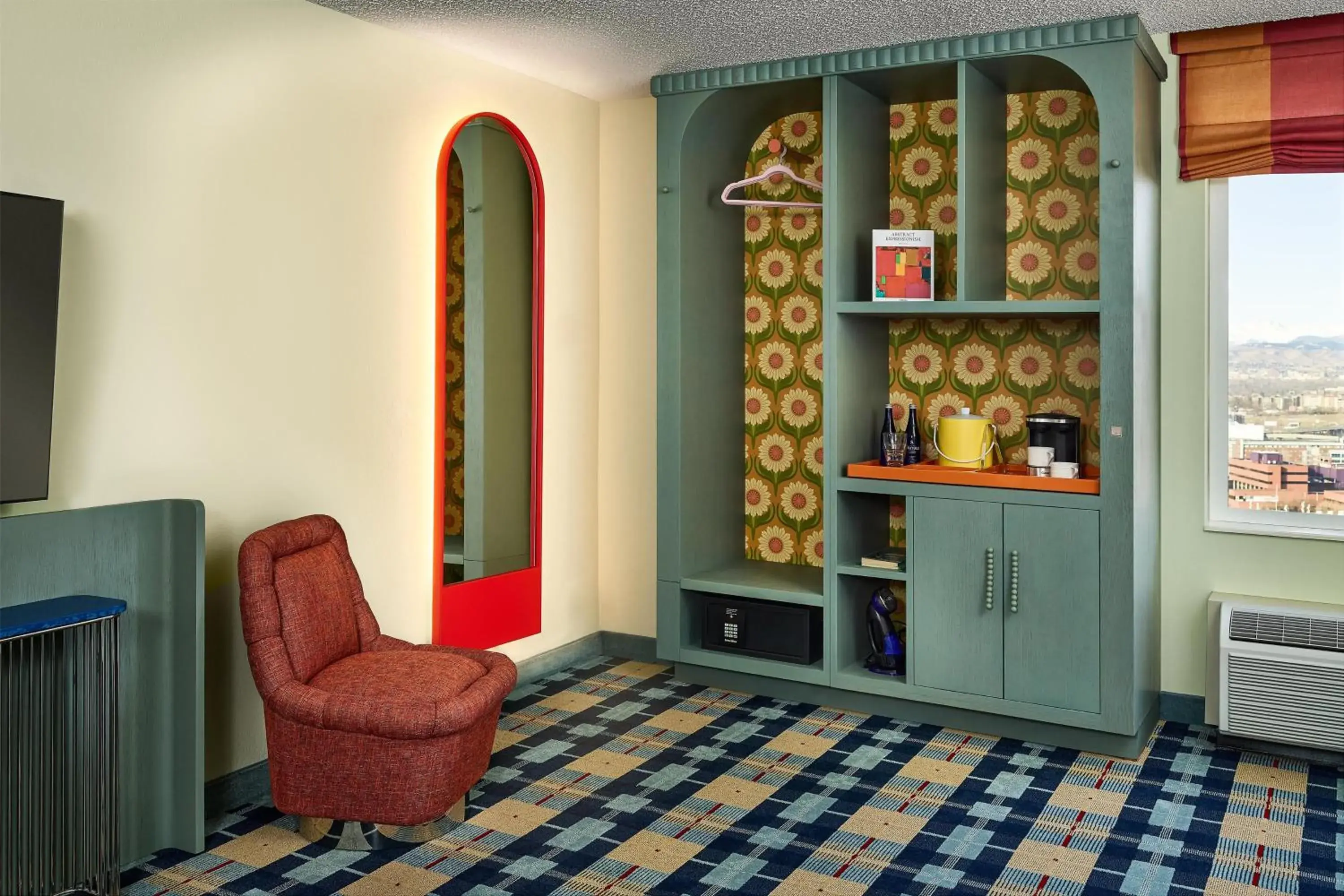 King Room with Accessible Tub - Mobility and Hearing Access/Non-Smoking in the Curtis Denver - A DoubleTree by Hilton Hotel King Room with Accessible Tub - Mobility and Hearing Access/Non-Smoking in the Curtis Denver - A DoubleTree by Hilton Hotel