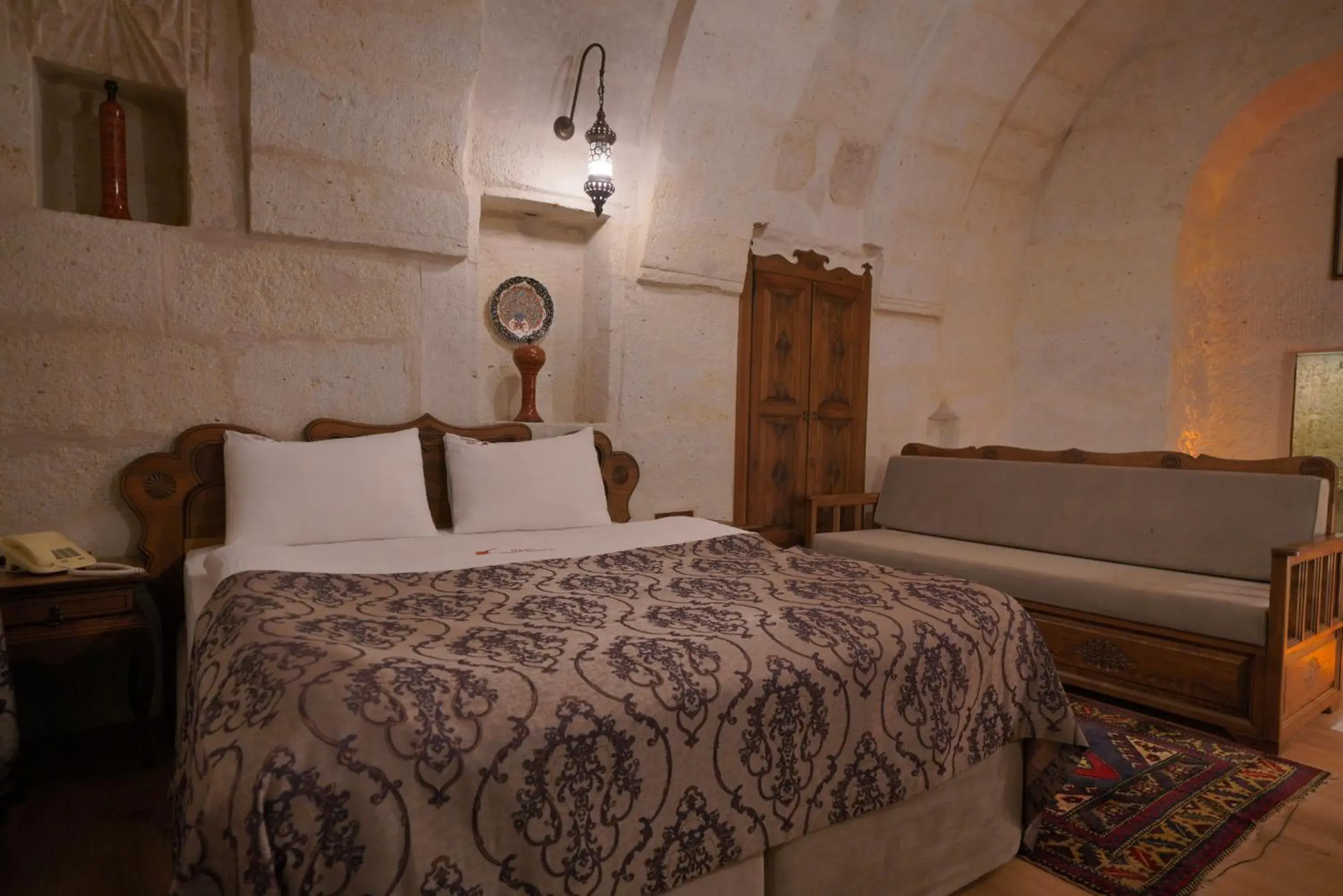 Deluxe Family Room in Fairyland Cave Hotel Deluxe Family Room in Fairyland Cave Hotel