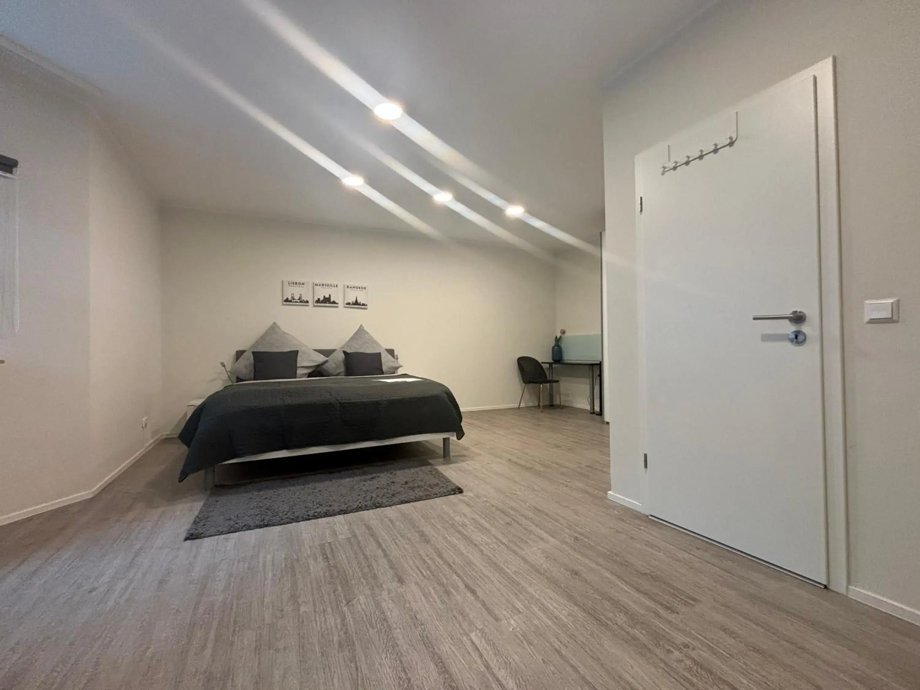 Deluxe Double Room - single occupancy in Hotel Quartier 8 Deluxe Double Room - single occupancy in Hotel Quartier 8