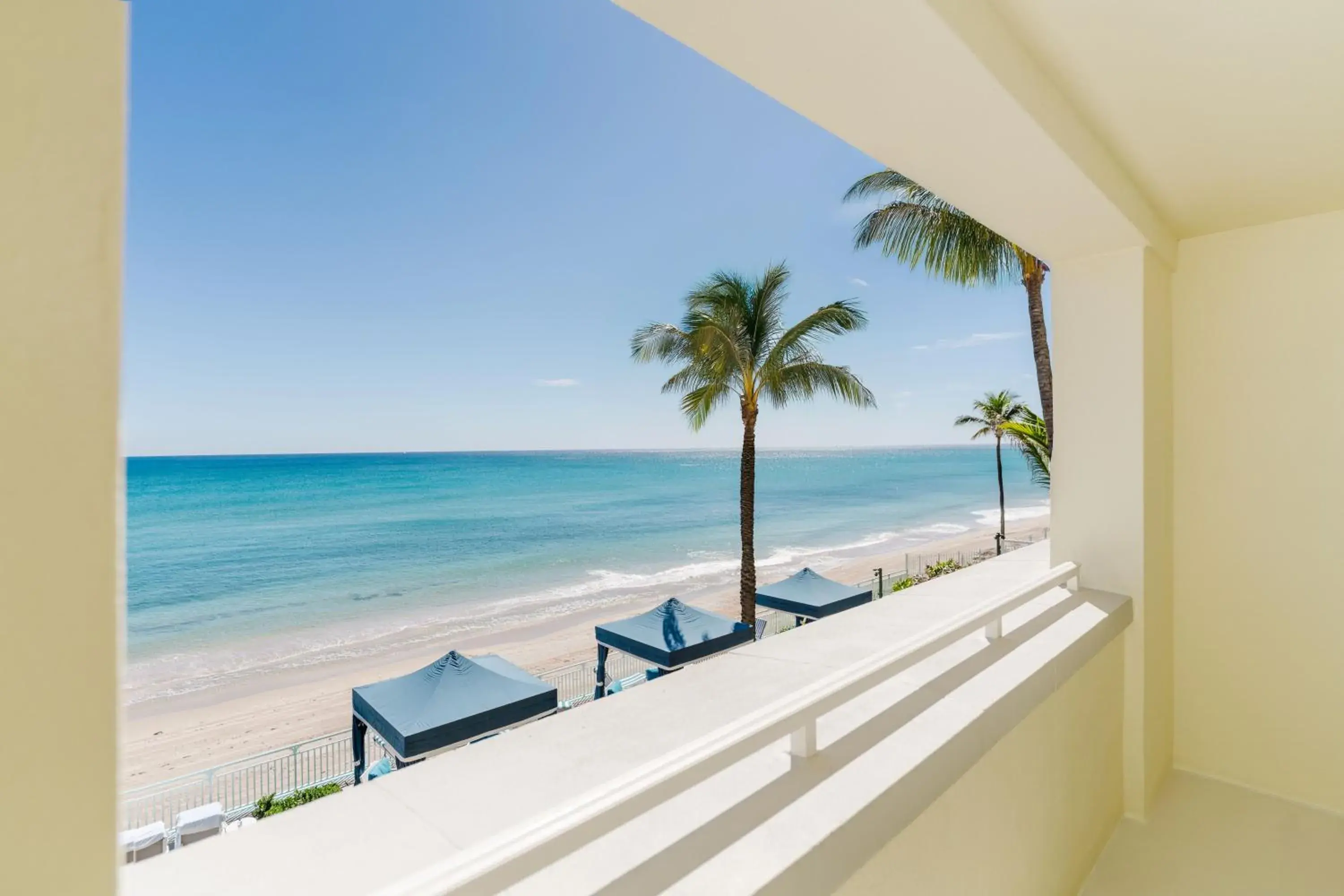 Double Room with Ocean Front View in Eau Palm Beach Resort & Spa Double Room with Ocean Front View in Eau Palm Beach Resort & Spa