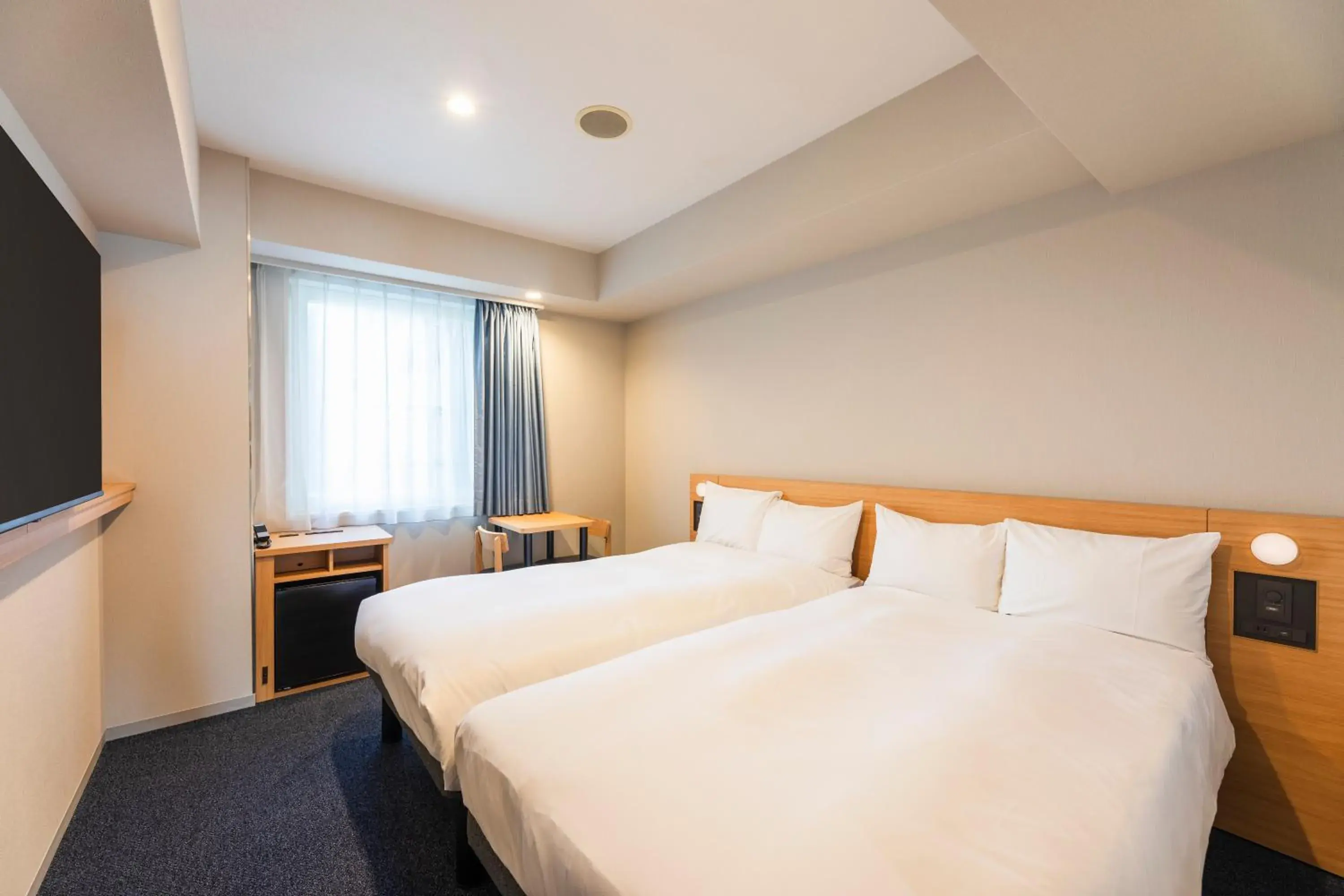 Twin Room - single occupancy - Smoking in Sotetsu Fresa Inn Yokohama Totsuka - Renovated in March 31st 2025 Twin Room - single occupancy - Smoking in Sotetsu Fresa Inn Yokohama Totsuka - Renovated in March 31st 2025