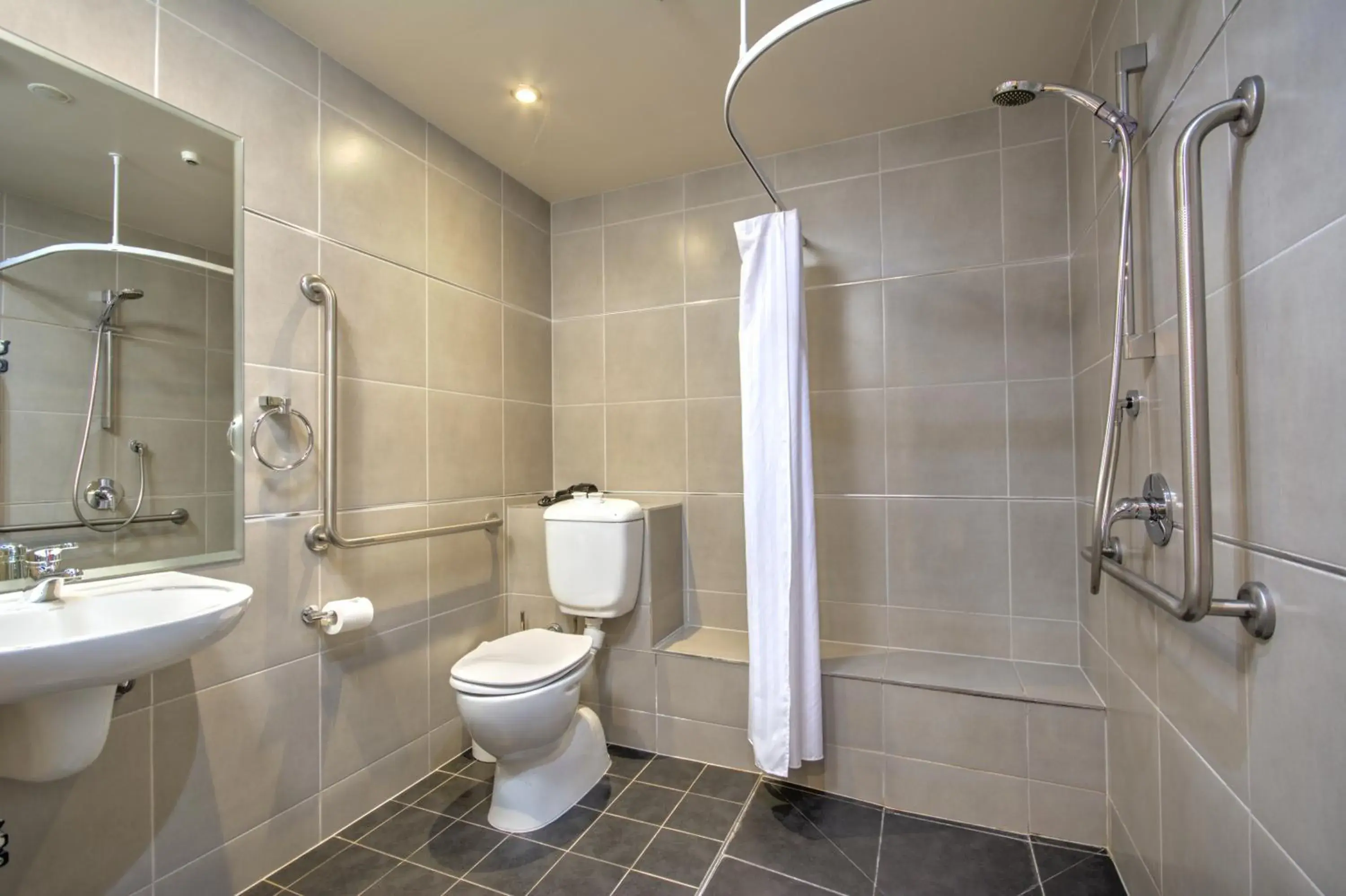 Large Studio - Ground Floor in Autoline Motel Queenstown Large Studio - Ground Floor in Autoline Motel Queenstown