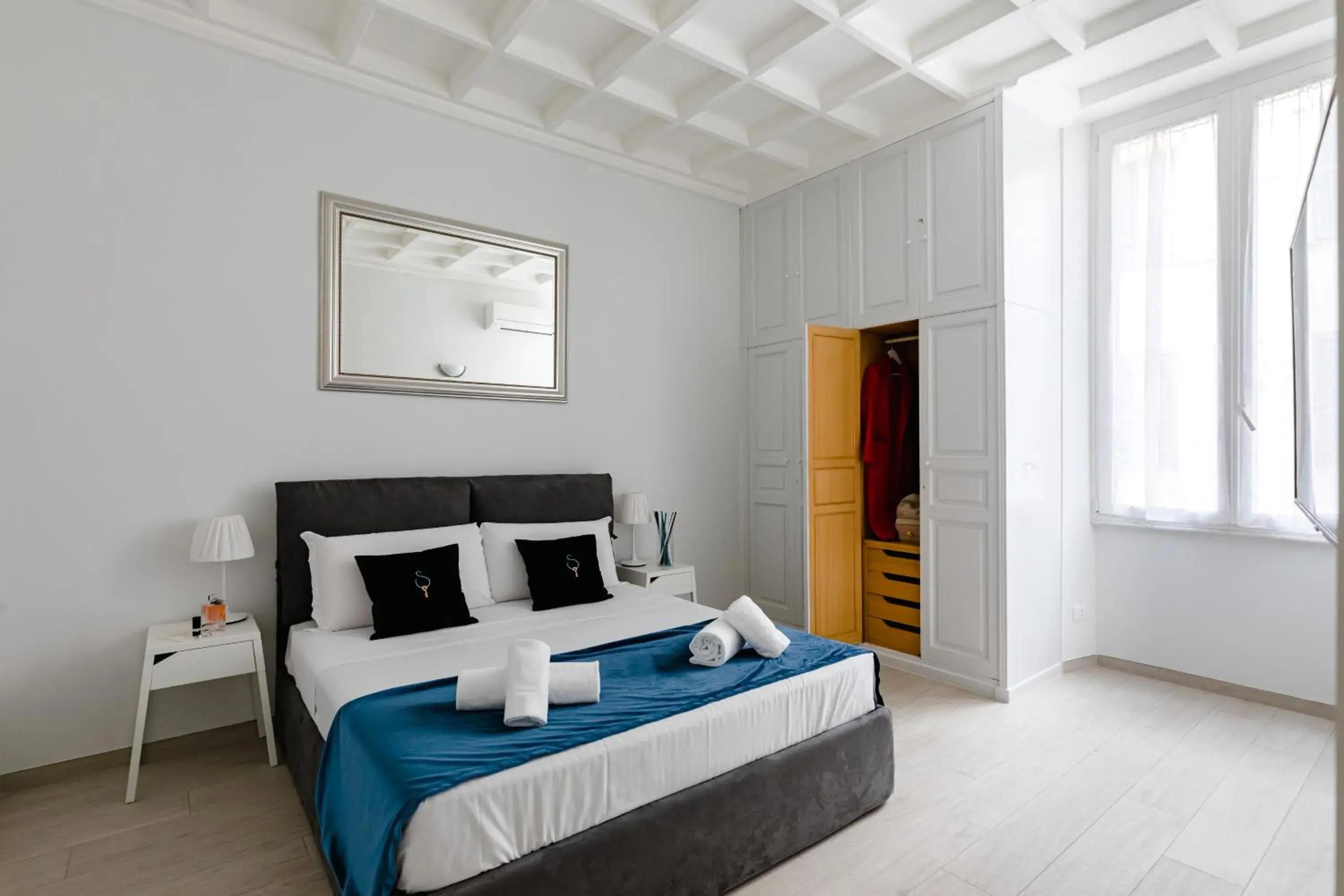 A World Aparts - 61 Margutta A World Aparts - 61 Margutta