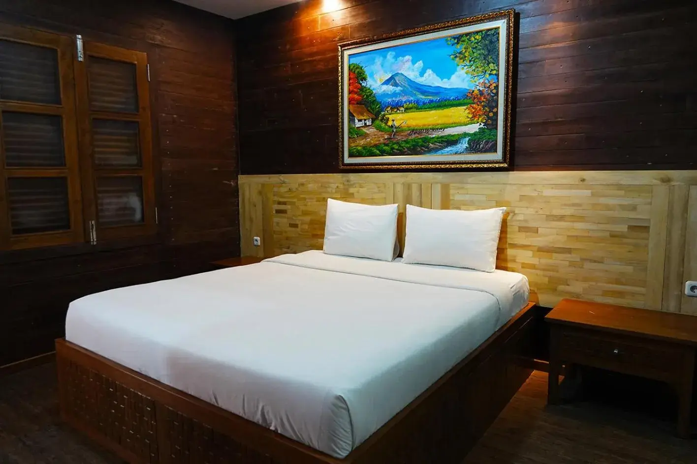 Deluxe Double or Twin Room in Baratha Hotel & Resto Deluxe Double or Twin Room in Baratha Hotel & Resto